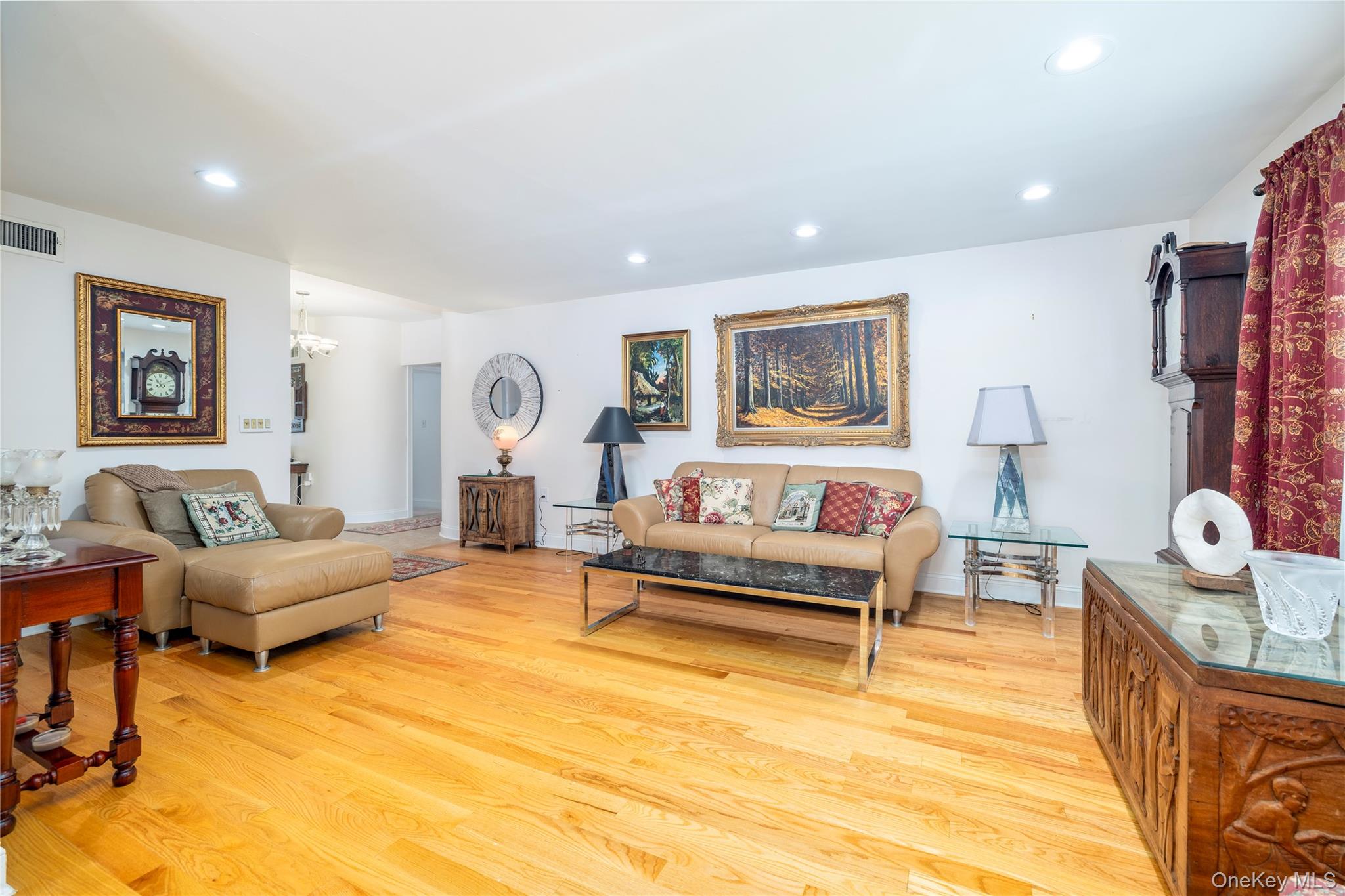 #4 photo, 163 Mott Street, ナッソー郡 Oceanside , NY 11572