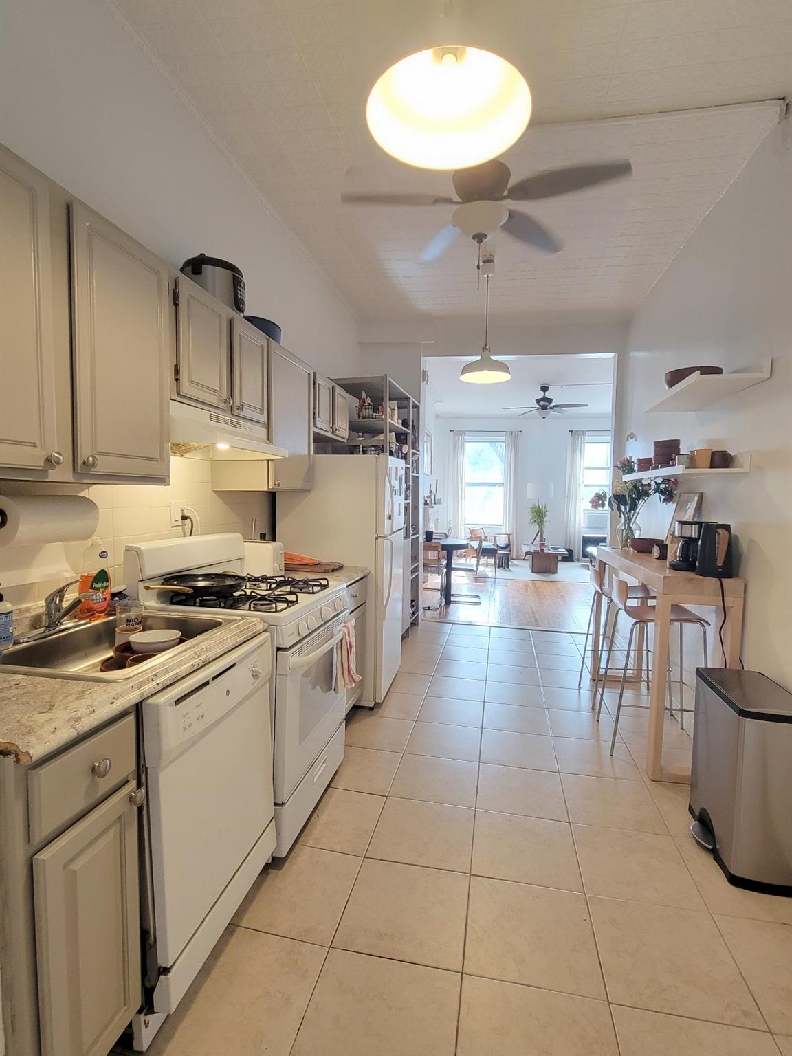 #3 photo, 145 Atlantic Avenue, Brooklyn , NY 11201