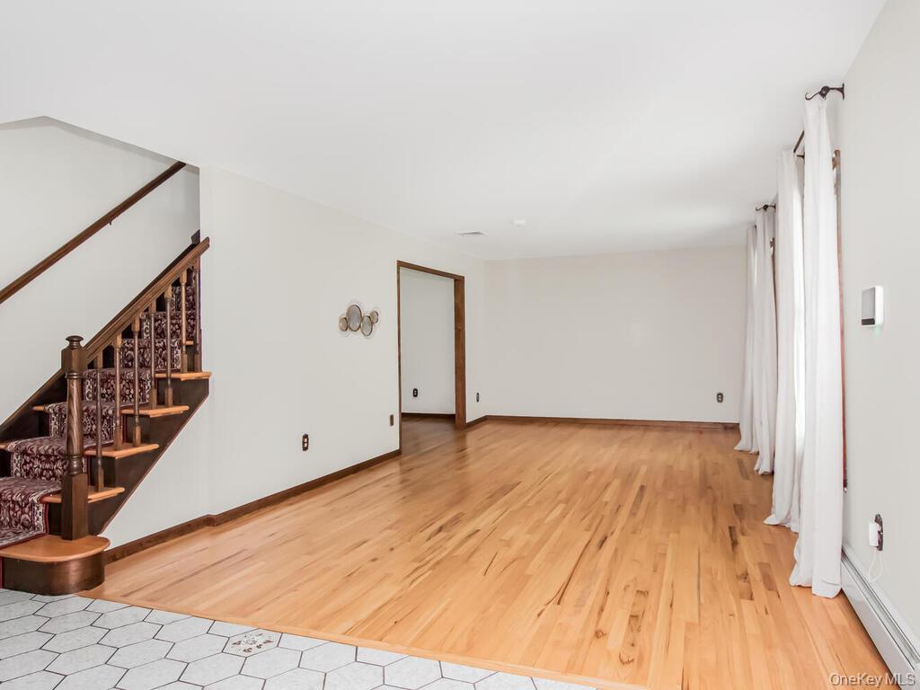 #3 photo, 113 Buckberg Road, Tomkins Cove , NY 10980