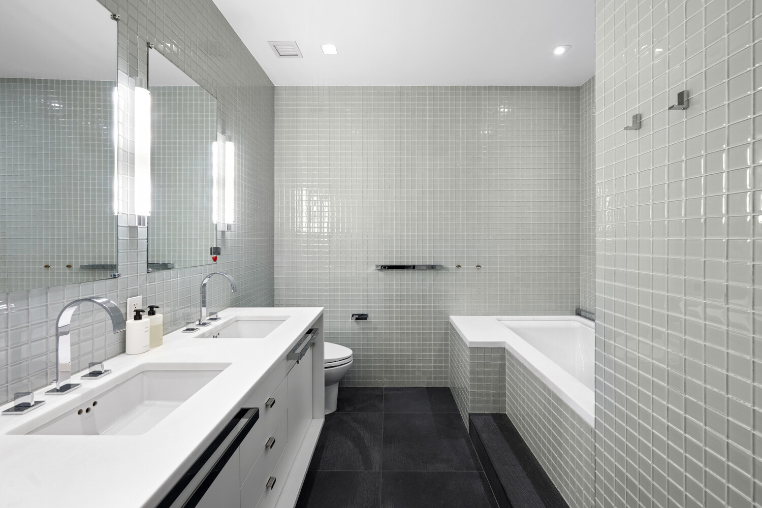 #9 photo, 252 7TH Avenue, マンハッタン Chelsea , NY 10001