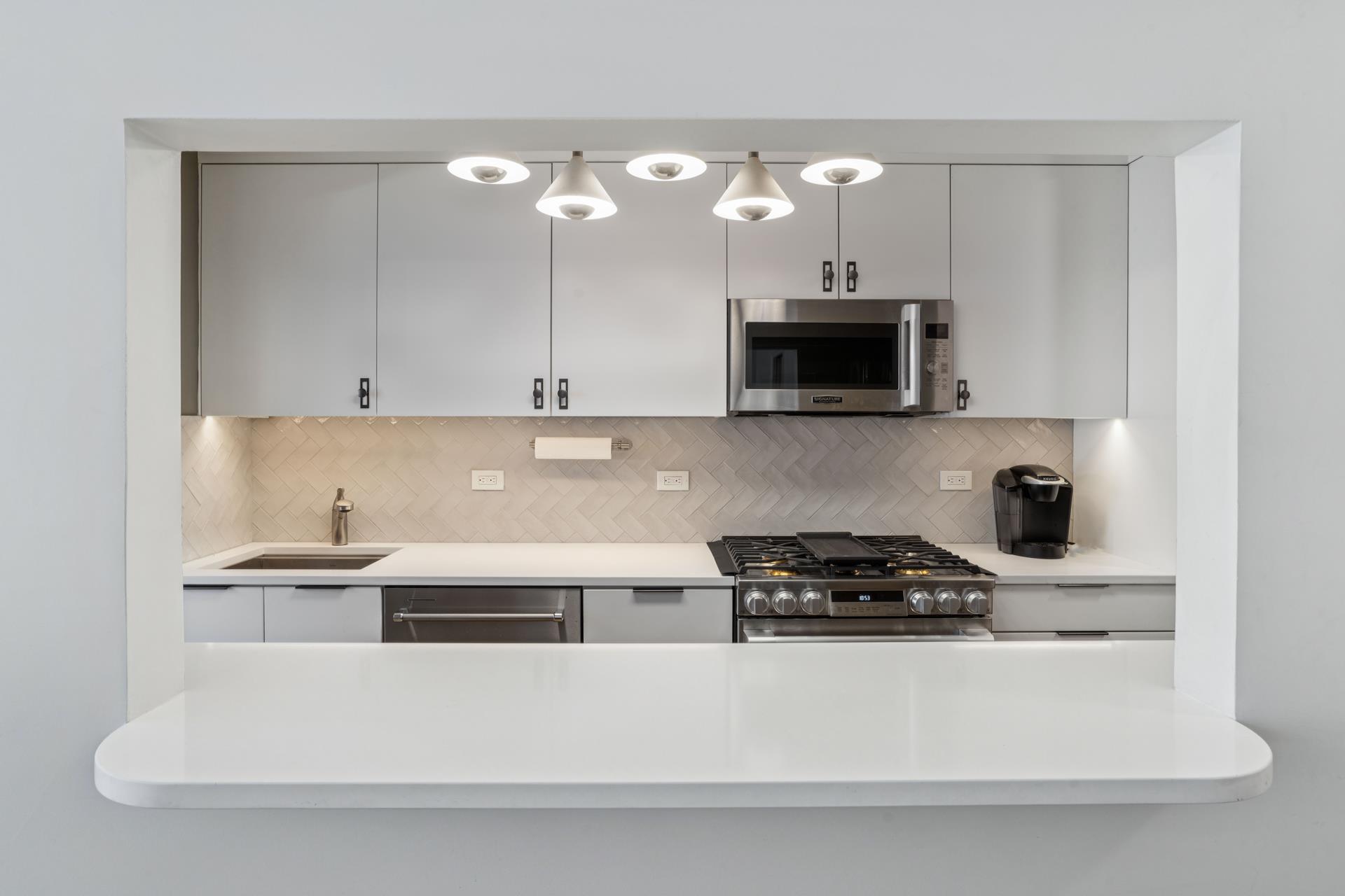 #4 photo, 136 E 56TH Street, マンハッタン Midtown East , NY 10022