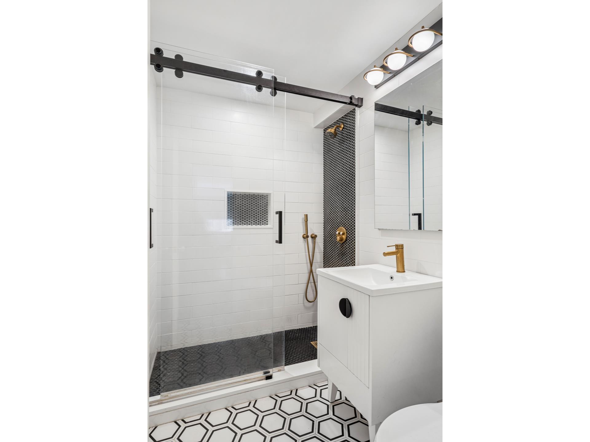 #7 photo, 136 E 56TH Street, マンハッタン Midtown East , NY 10022