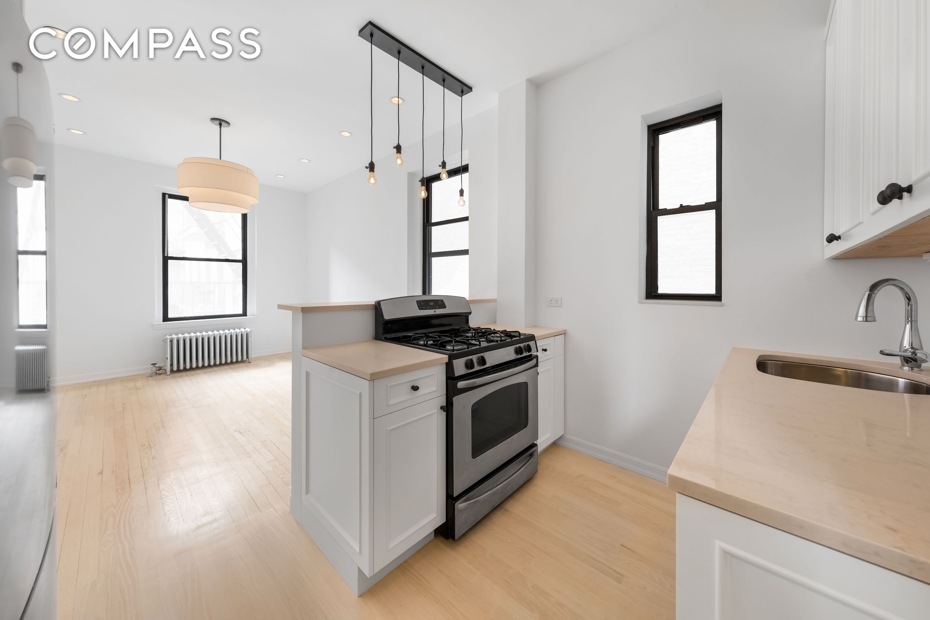 #1 photo, New York City, 曼哈頓 东村区 East Village , NY 10003