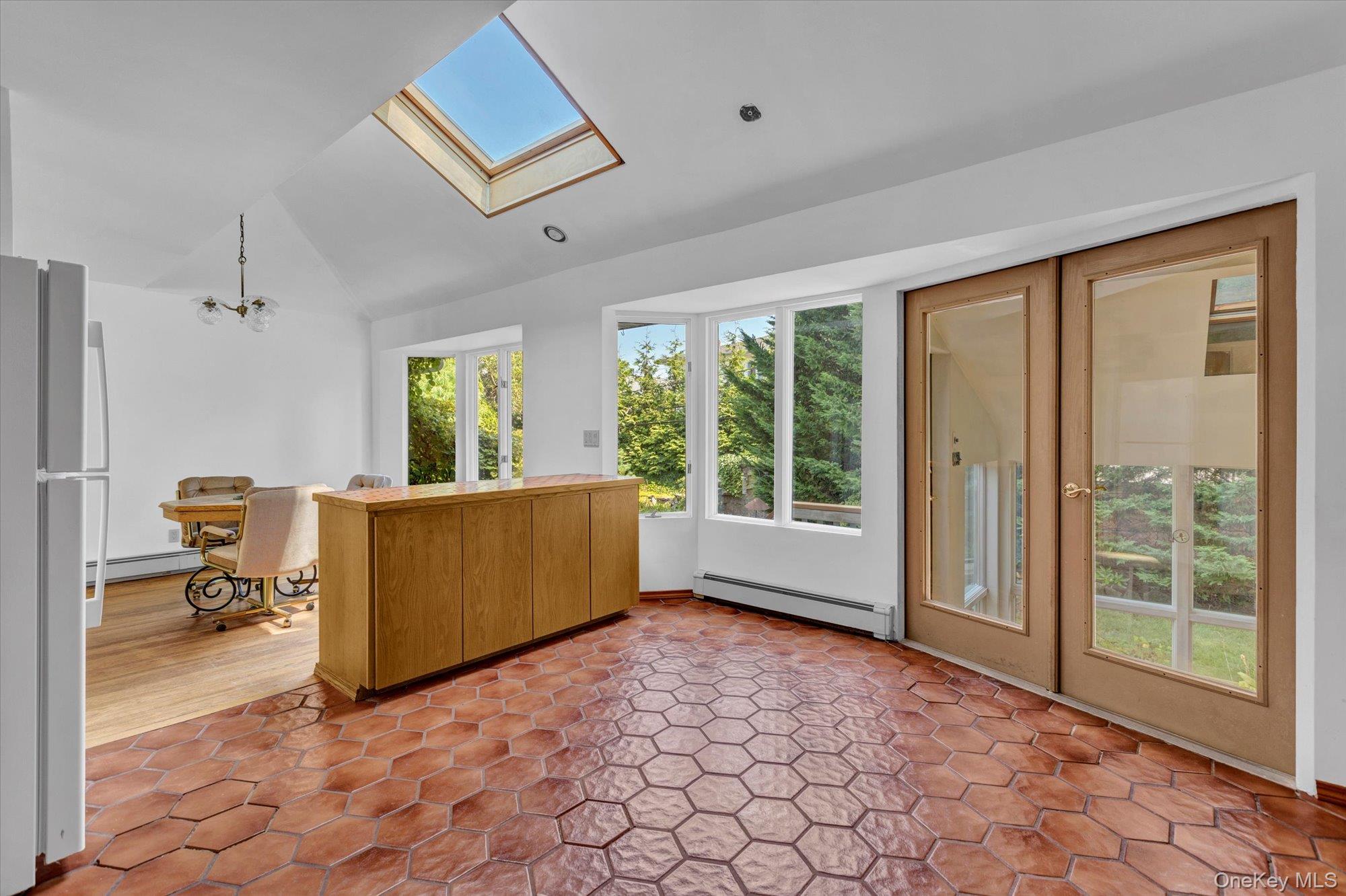 #10 photo, 19 Clearland Road, Syosset , NY 11791