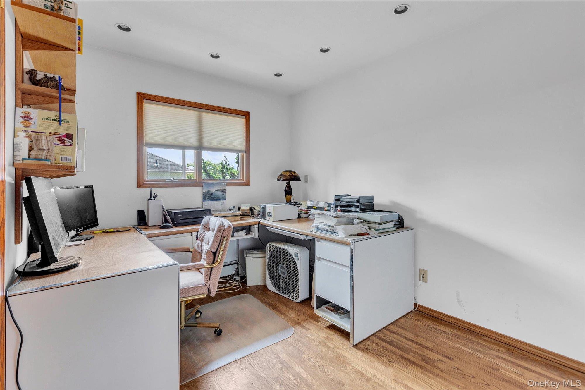 #18 photo, 19 Clearland Road, Syosset , NY 11791