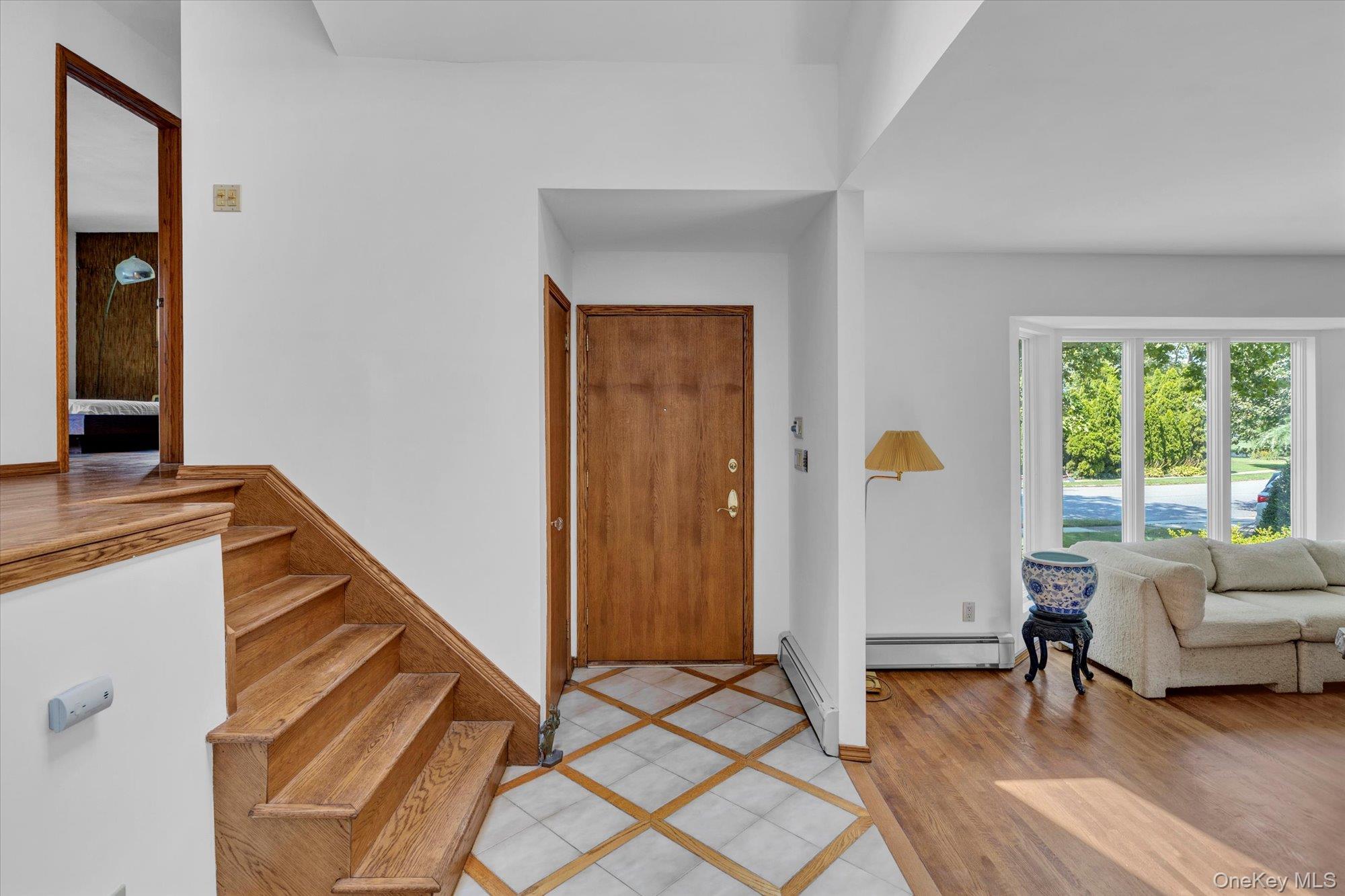 #4 photo, 19 Clearland Road, Syosset , NY 11791