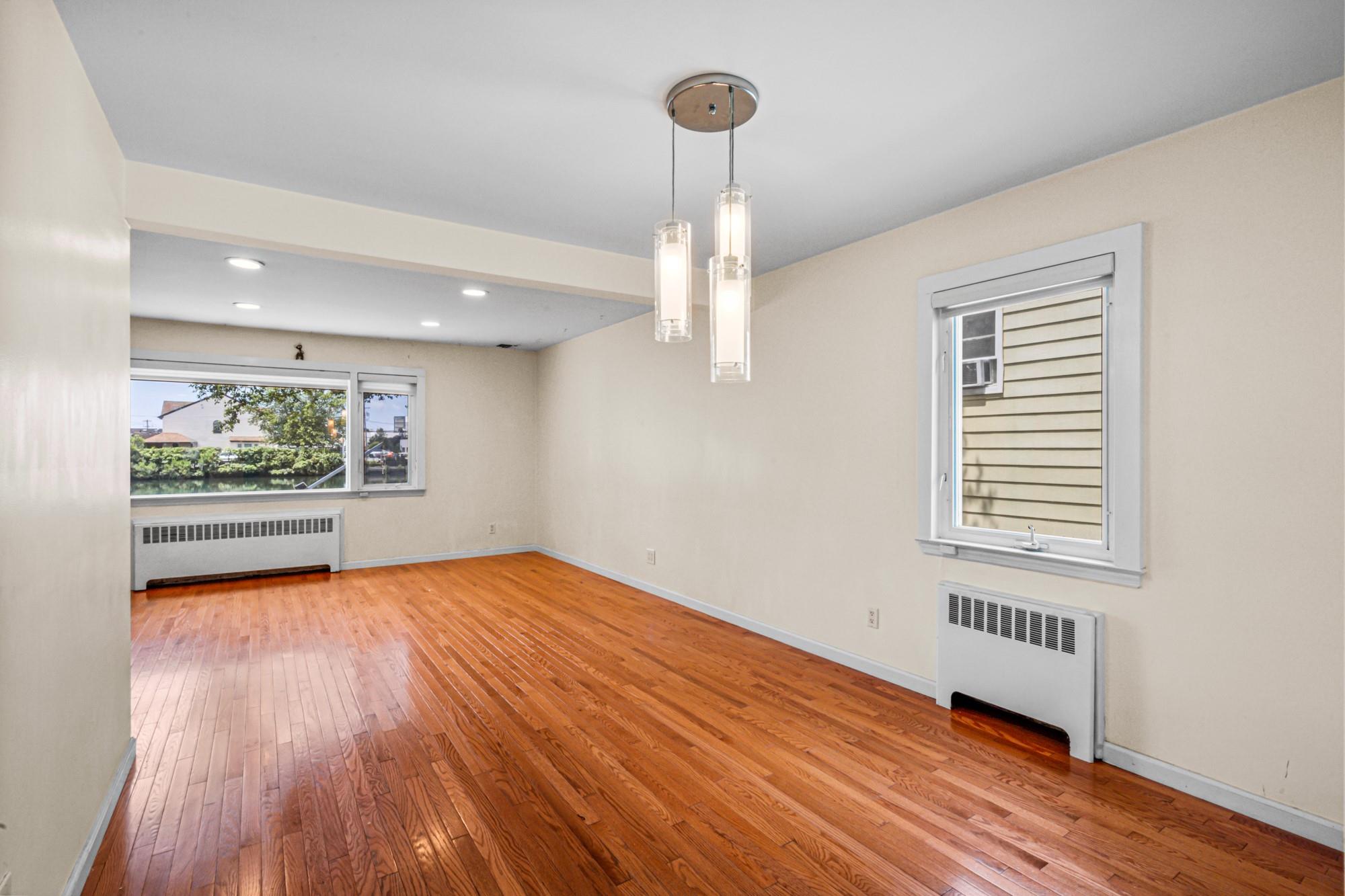 #8 photo, 567 Oxford Road, ナッソー郡 Cedarhurst , NY 11516