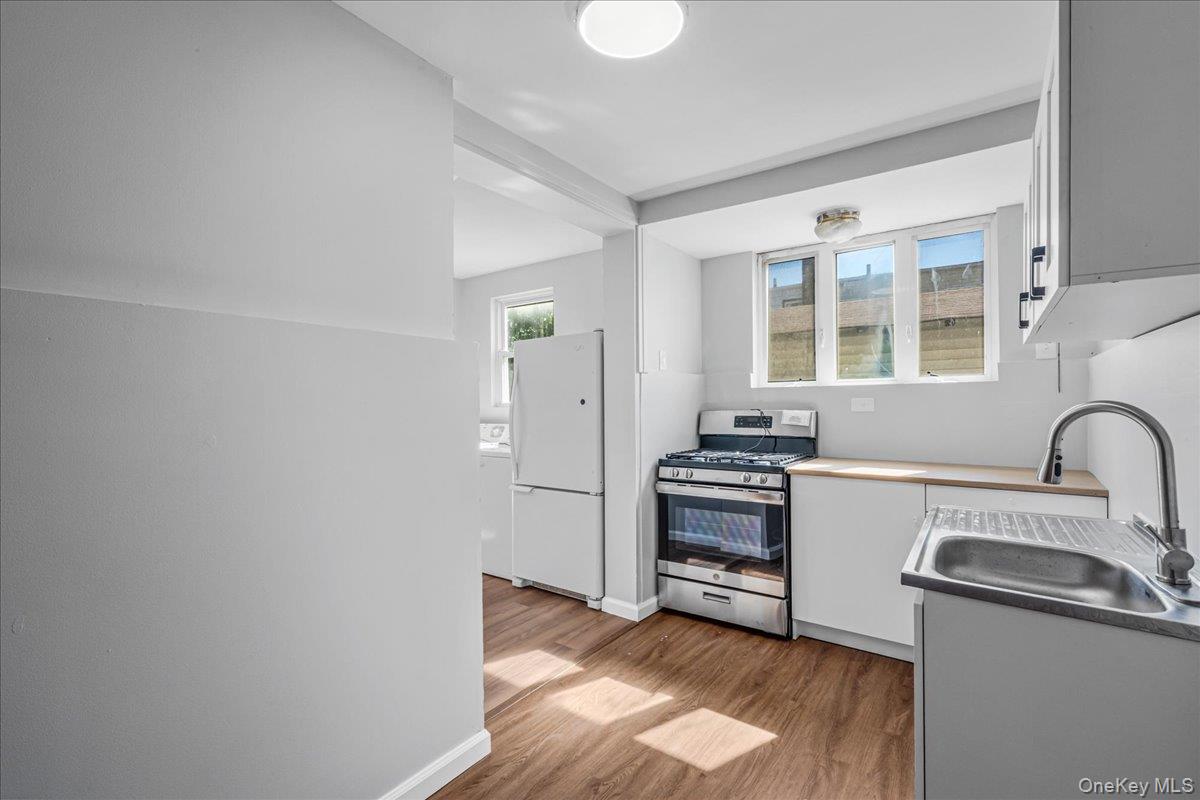 #9 photo, 3337 204th Street, Bayside , NY 11361