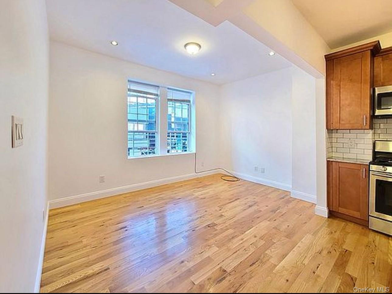 #18 photo, 4153 53rd Street, 皇后区 木边 Woodside , NY 11377