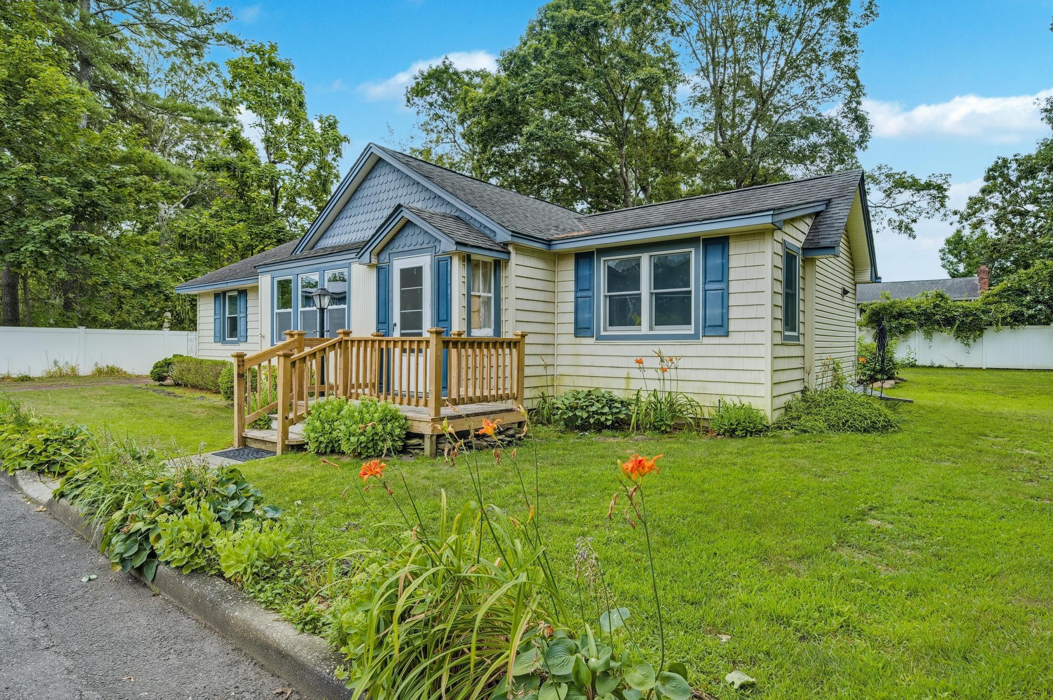 #1 photo, 11 Rhoda Avenue, 東長島 史密斯敦 Smithtown , NY 11787