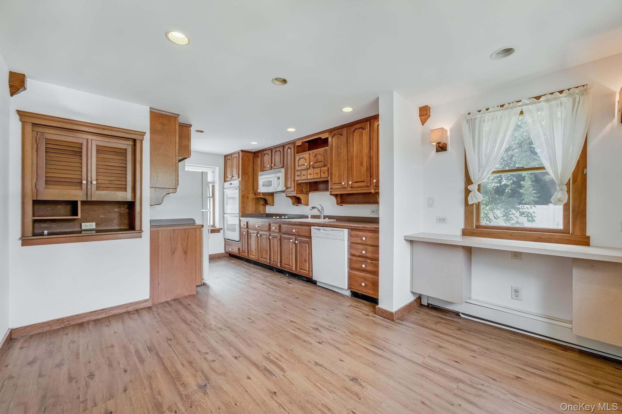 #11 photo, 11 Rhoda Avenue, サフォーク郡 Smithtown , NY 11787