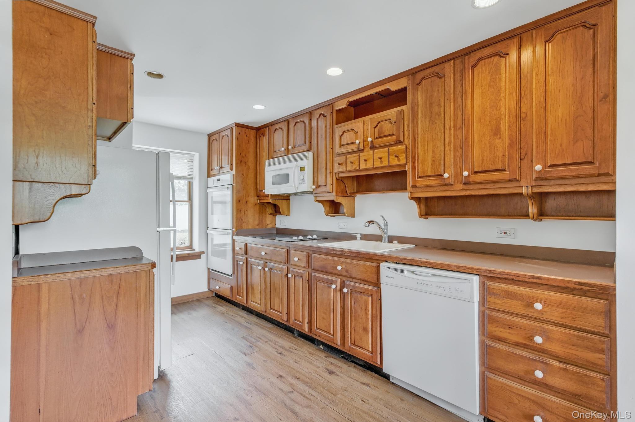 #8 photo, 11 Rhoda Avenue, サフォーク郡 Smithtown , NY 11787