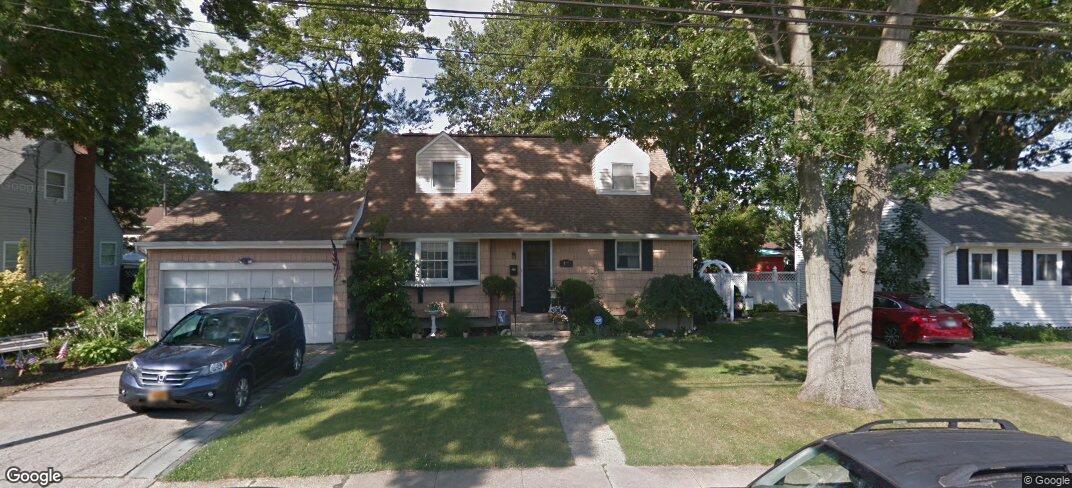 #1 photo, 468 N. Greene Ave, 東長島 Lindenhurst , NY 11757