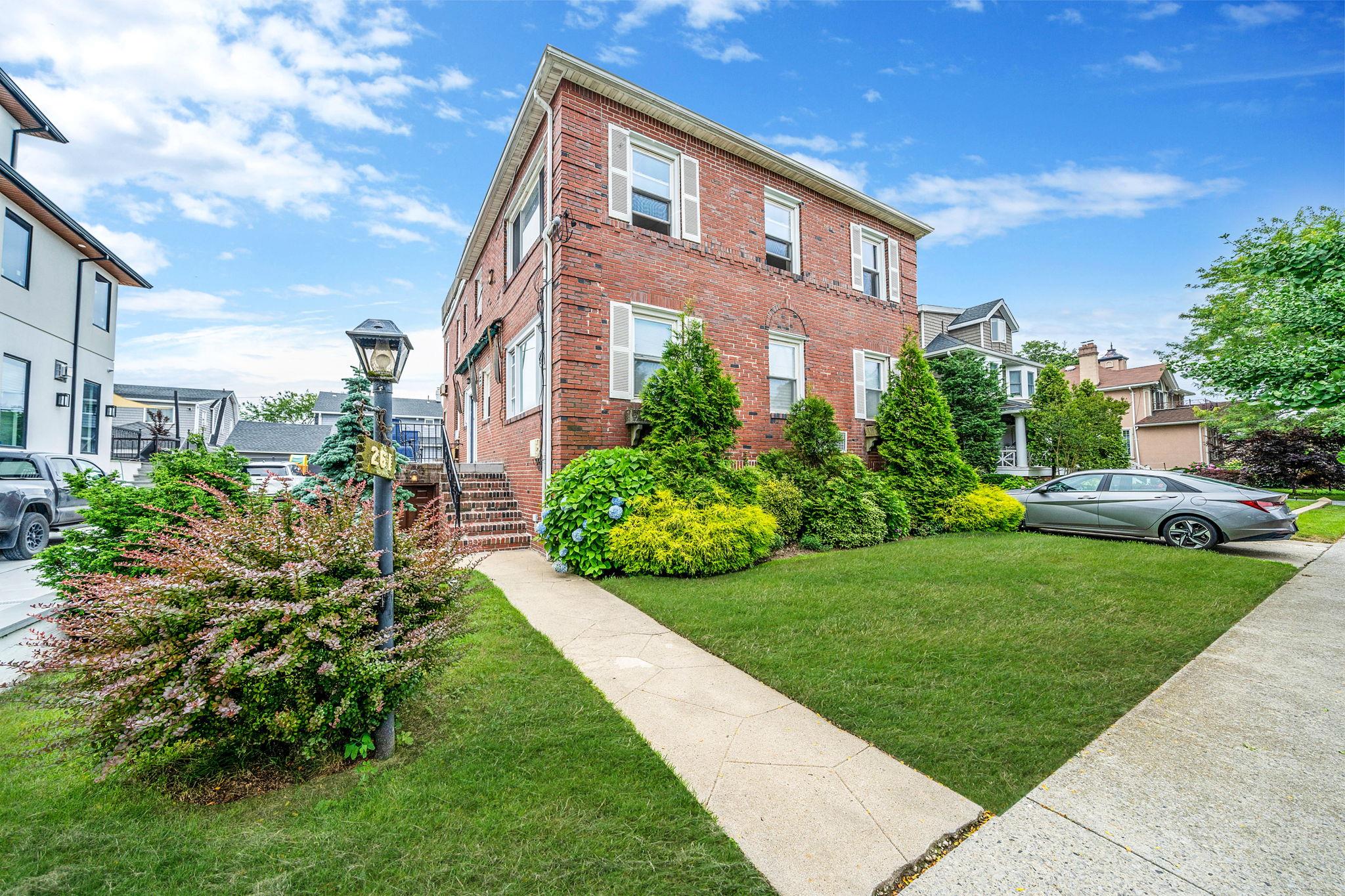 #3 photo, 261 Beach 141st Street, Belle Harbor , NY 11694