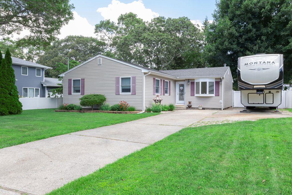 #1 photo, 11 Applegate Drive, Mastic , NY 11950