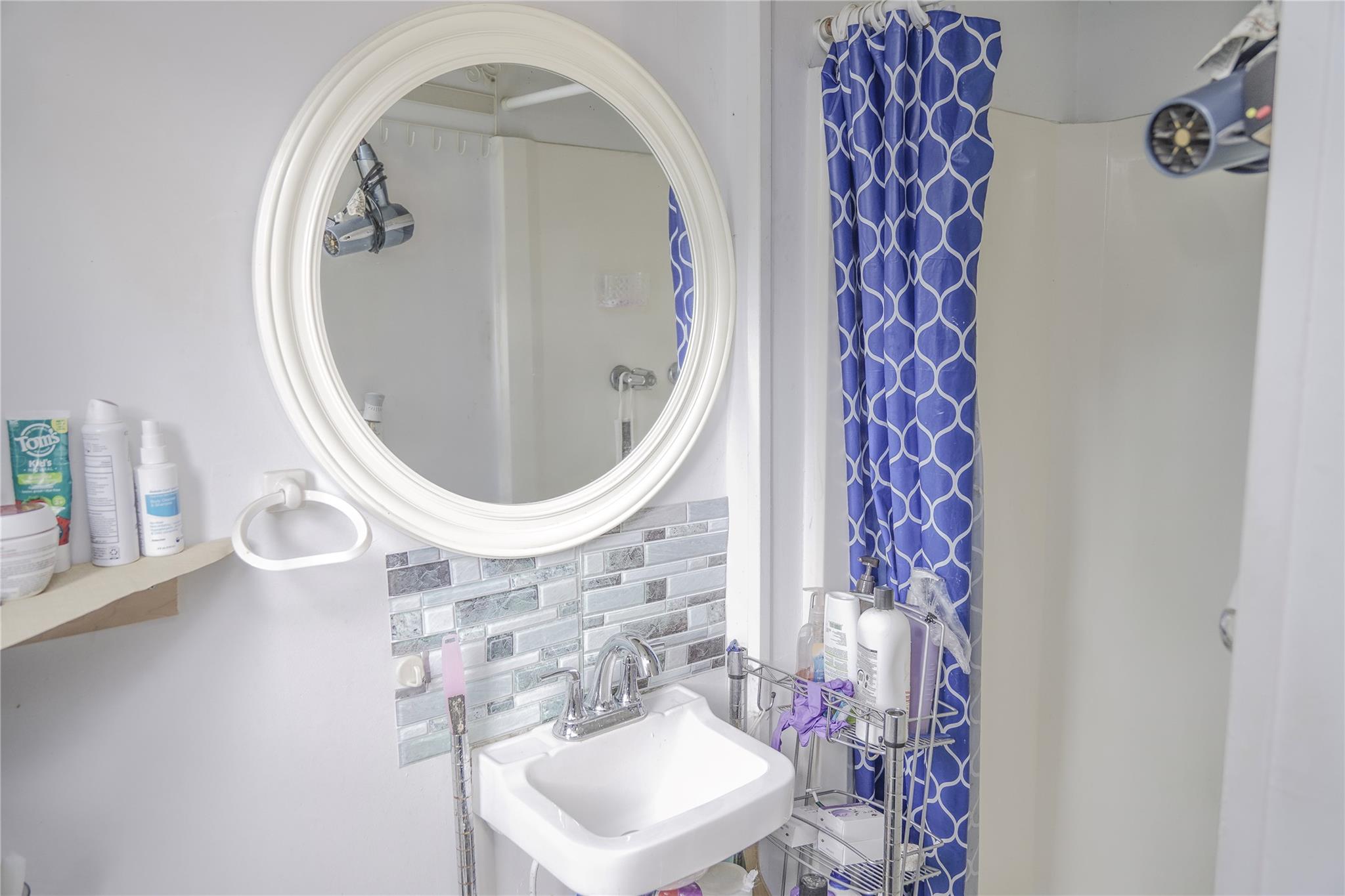 #10 photo, 172 Hampton Avenue, Mastic , NY 11950