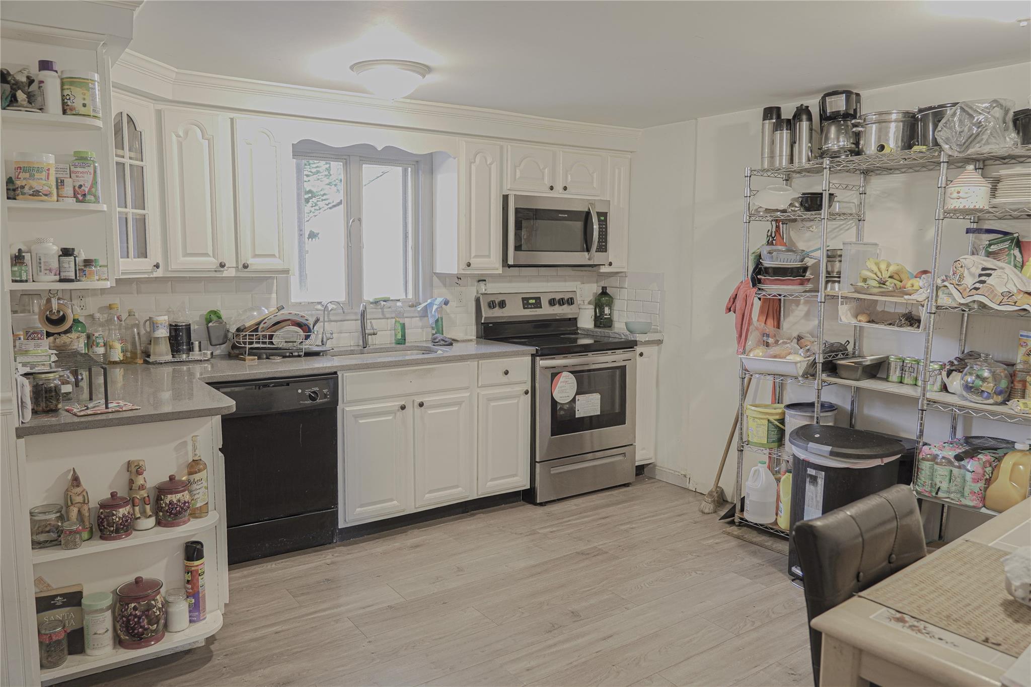 #3 photo, 172 Hampton Avenue, Mastic , NY 11950