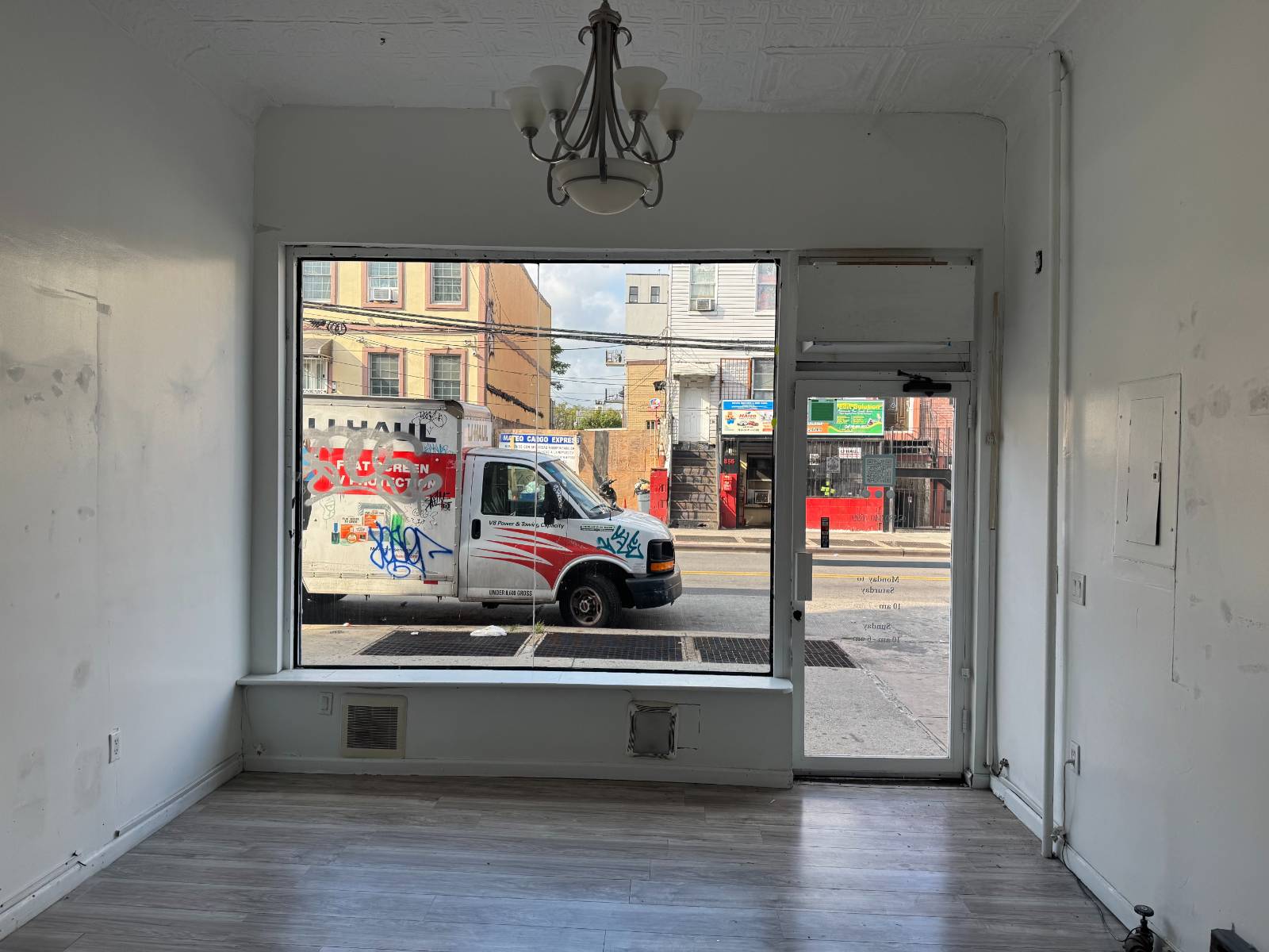 #2 photo, 855 Wyckoff Avenue, クイーンズ区 Ridgewood , NY 11385