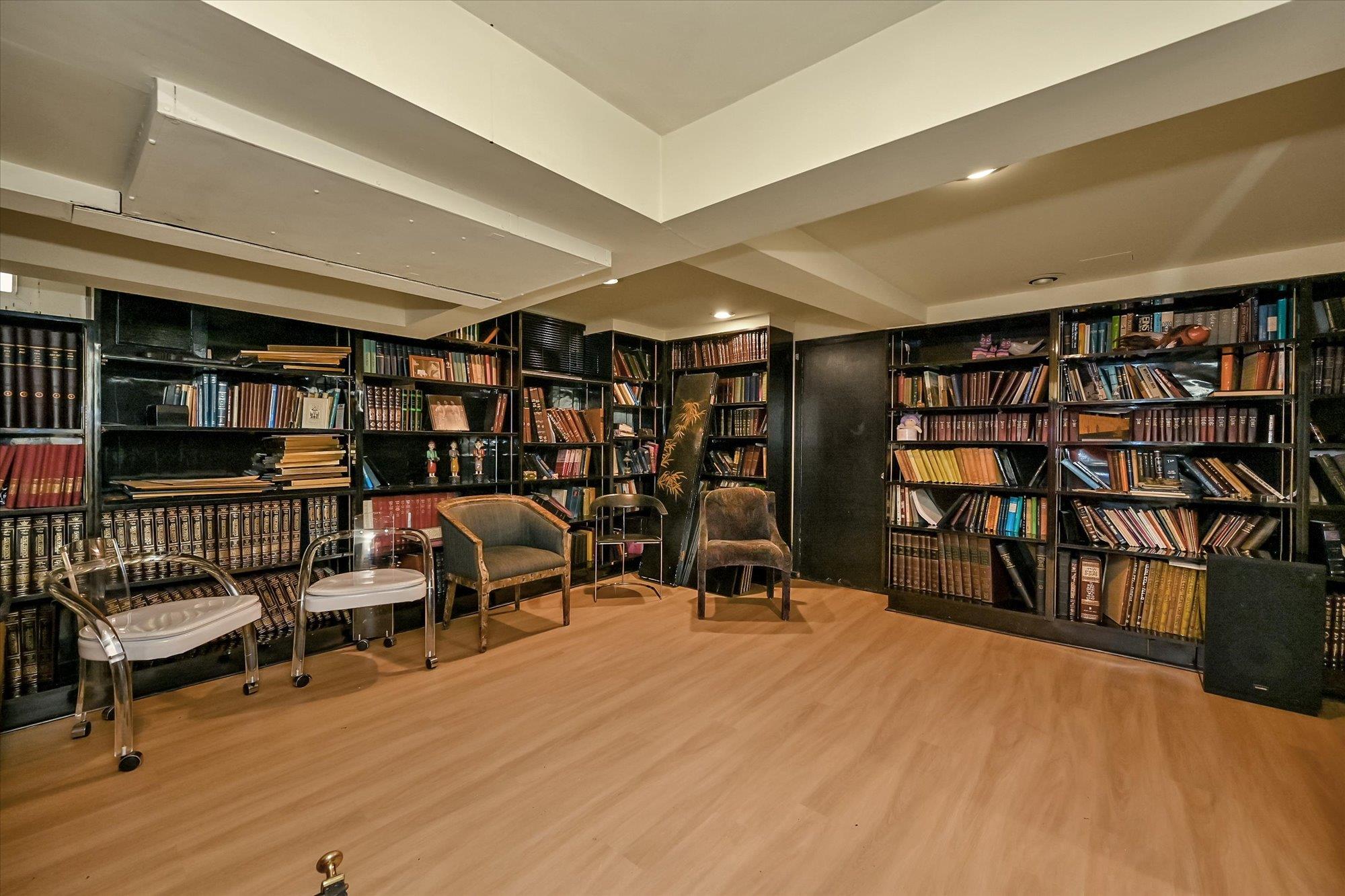 #17 photo, 115 Central Avenue, Lawrence , NY 11559