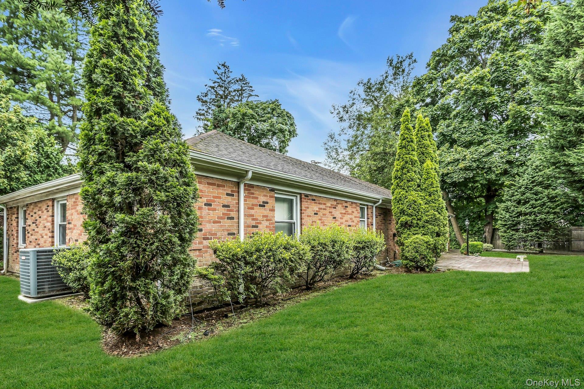 #1 photo, 84 Horton Place, 長島 塞奧瑟 Syosset , NY 11791