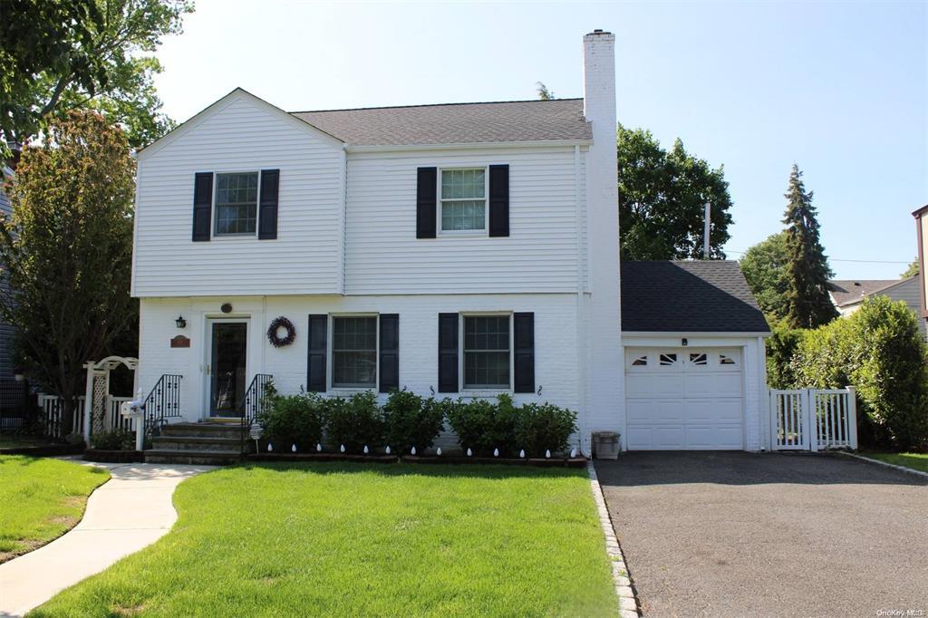 #1 photo, 118 Pine Street, 長島 花園城 Garden City , NY 11530