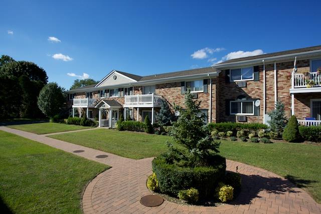 #1 photo, 220 Lakeland Avenue, 東長島 Sayville , NY 11782