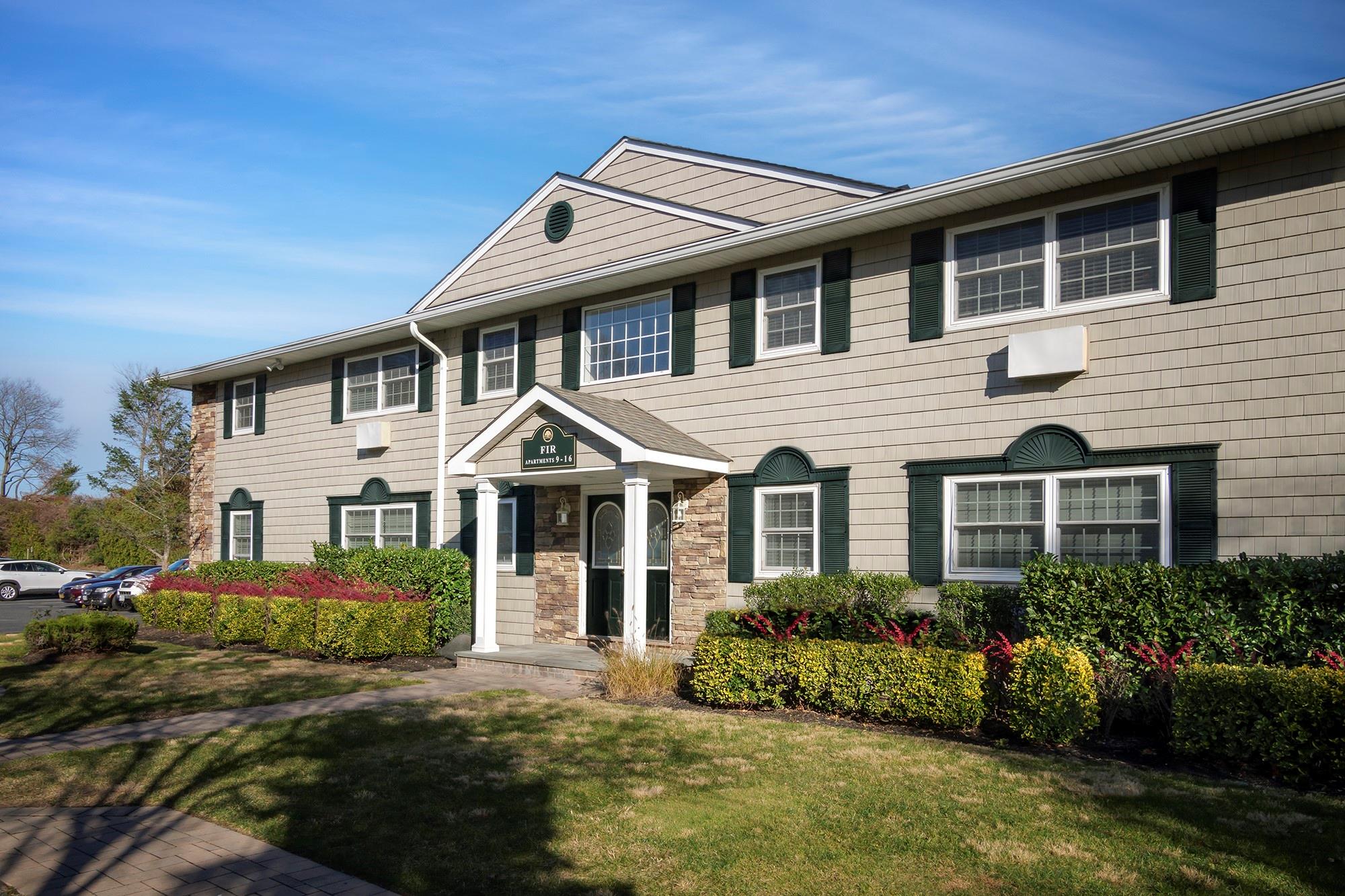 #1 photo, 1750 W Main Street, 東長島 Riverhead , NY 11901