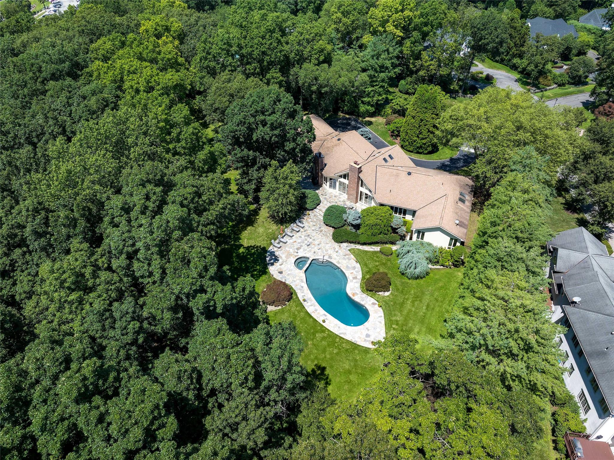 #1 photo, 10 Old Woods Drive, Harrison , NY 10528