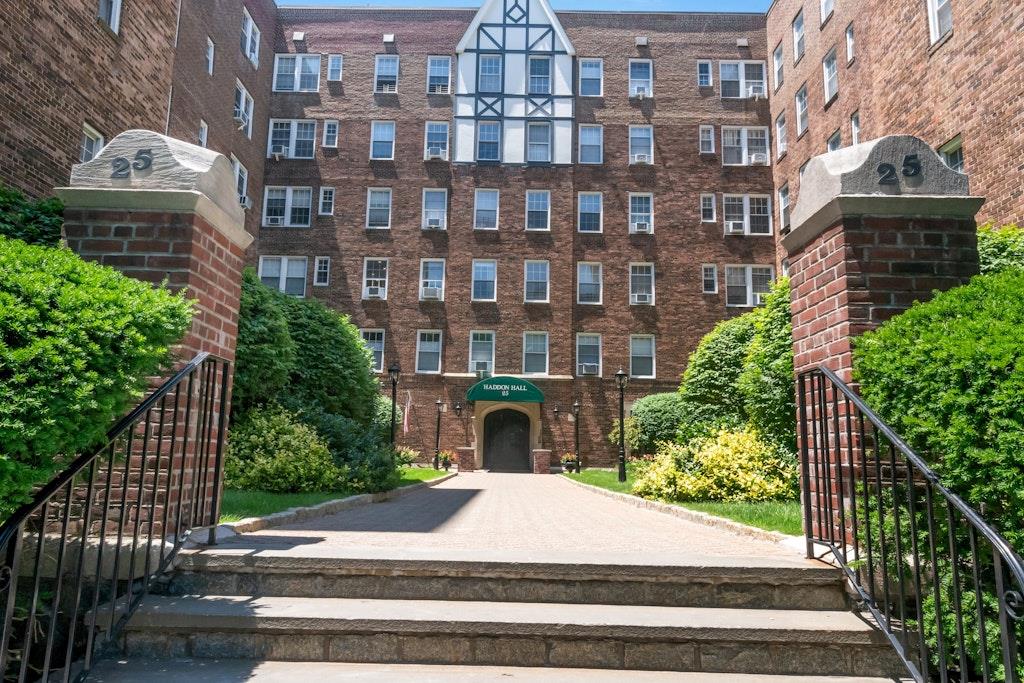 #1 photo, 25 Parkview Avenue, 布朗士 Bronxville , NY 10708
