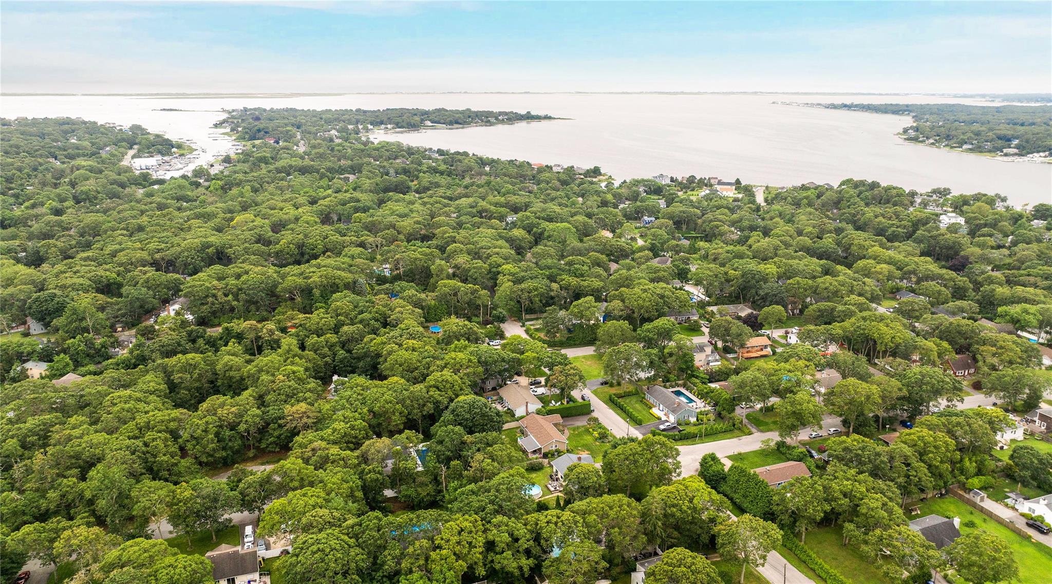 #15 photo, 7 Russell Road, 東長島 汉普顿 Hampton Bays , NY 11946