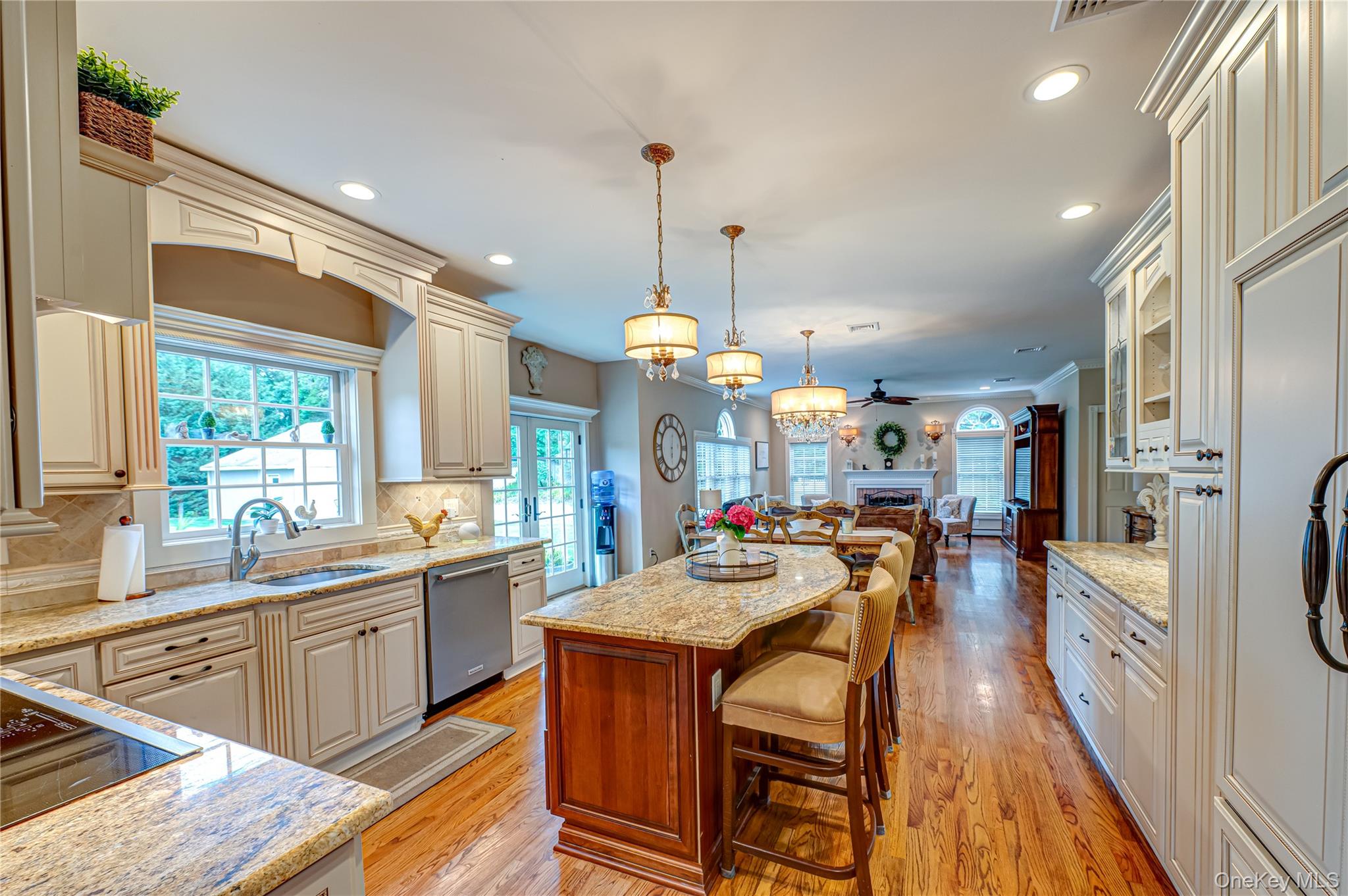 #8 photo, 22 Hillside Avenue, Saint James , NY 11780