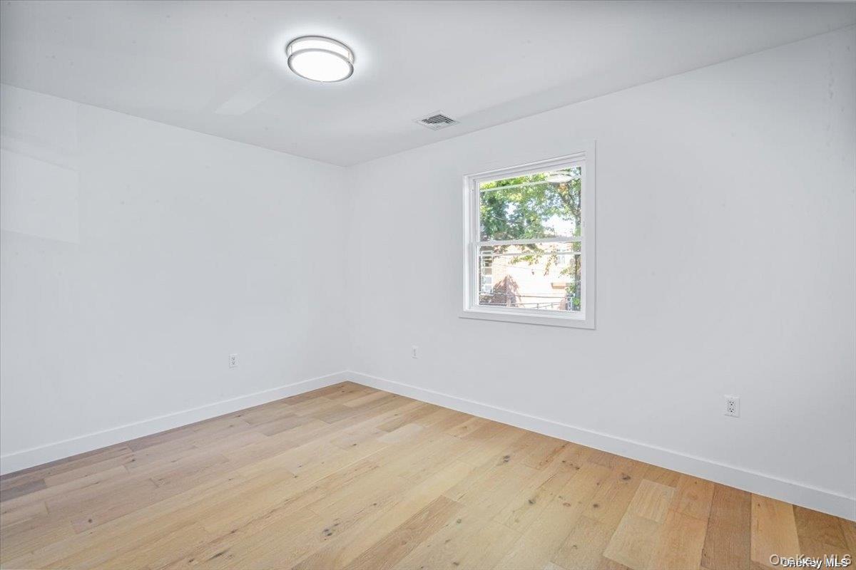 #11 photo, 23 Flower Lane, ナッソー郡 New Hyde Park , NY 11040