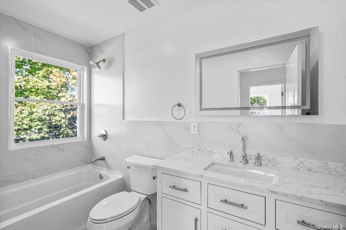 #17 photo, 23 Flower Lane, ナッソー郡 New Hyde Park , NY 11040