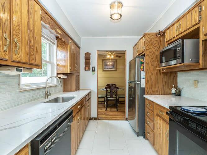 #9 photo, 779 Summer Avenue, Uniondale , NY 11553