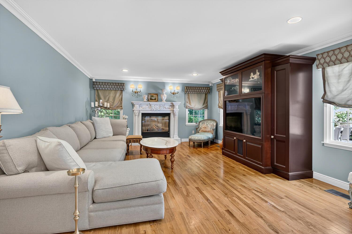 #14 photo, 2 Gail Terrace, ナッソー郡 Glen Cove , NY 11542