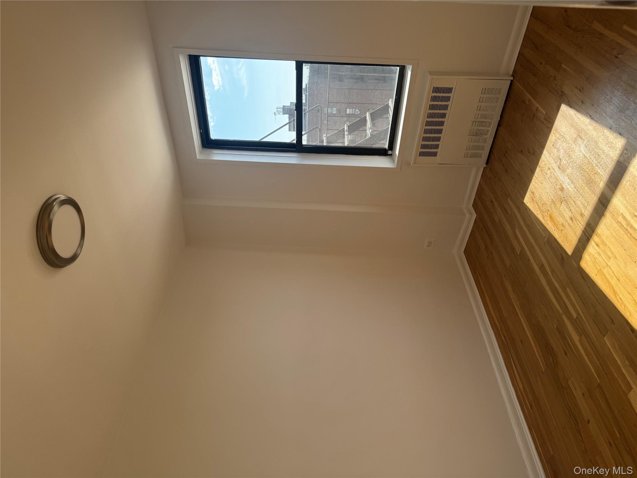 #12 photo, 6550 Wetherole Street, クイーンズ区 Rego Park , NY 11374