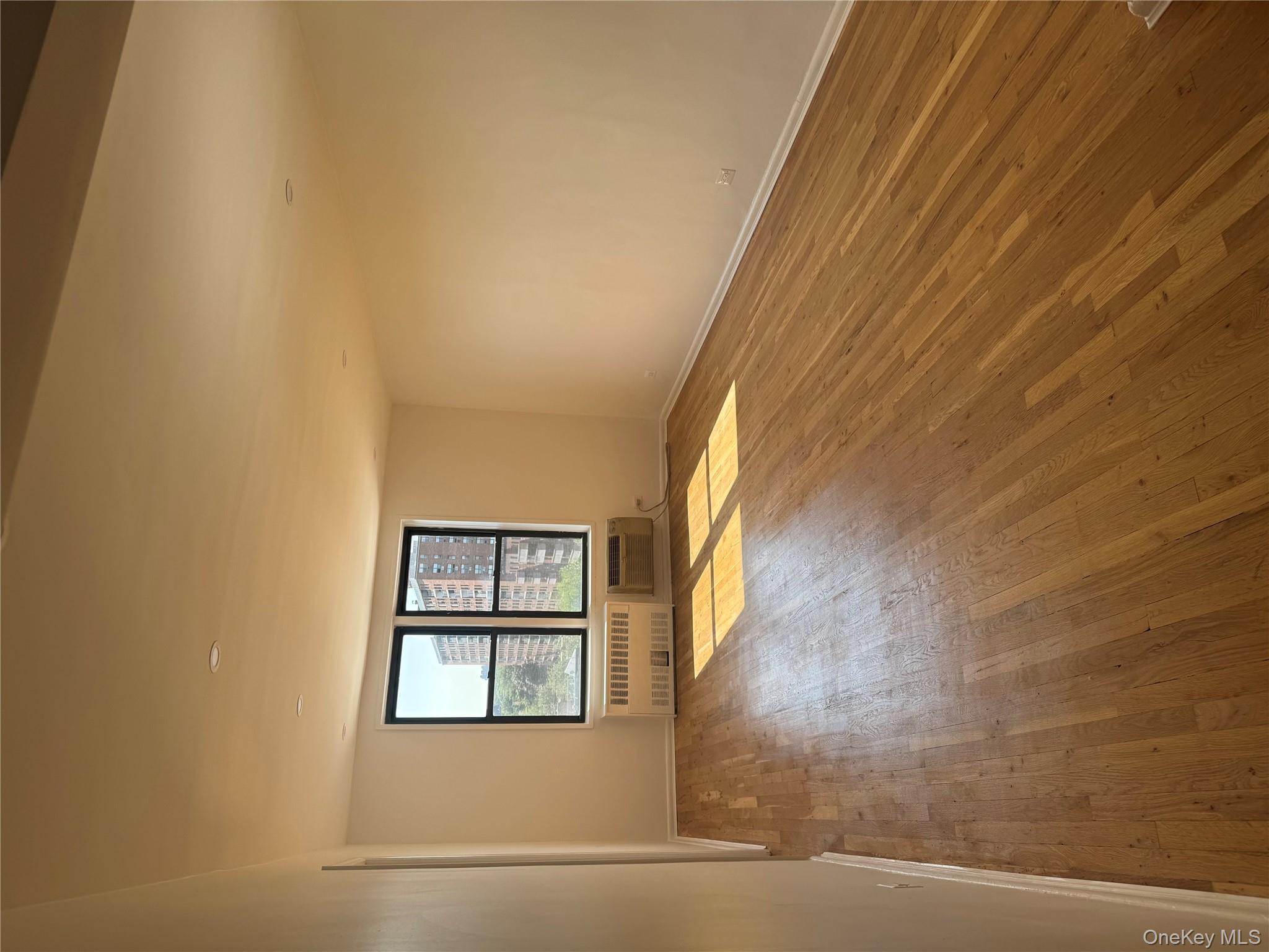 #2 photo, 6550 Wetherole Street, クイーンズ区 Rego Park , NY 11374