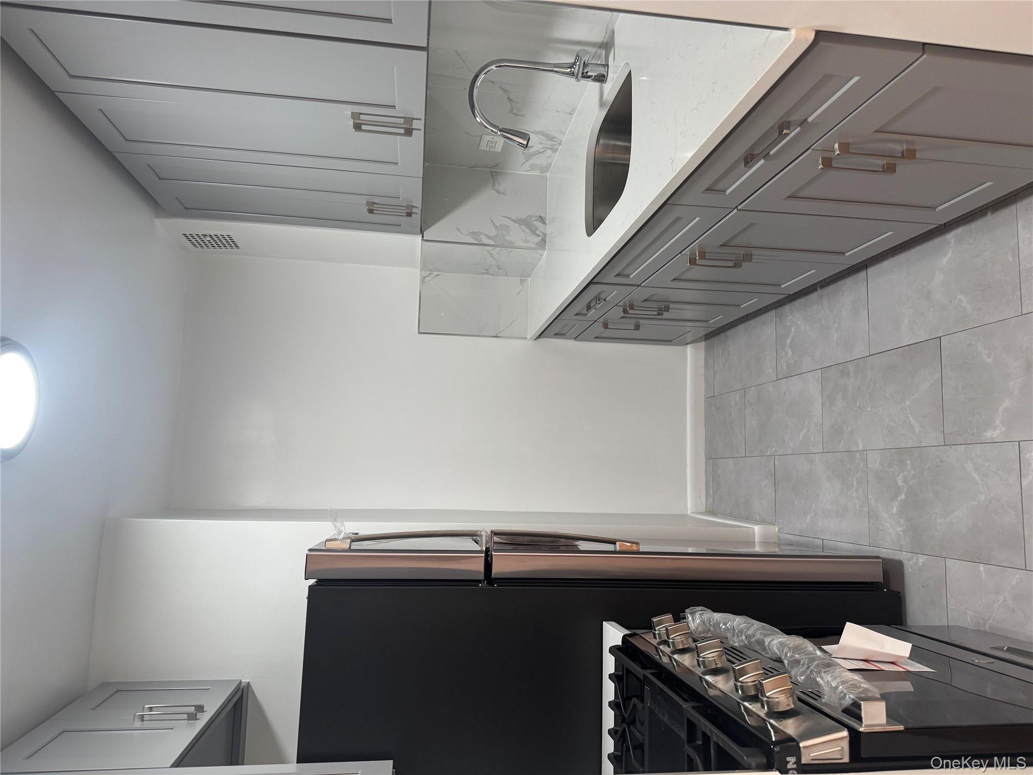 #5 photo, 6550 Wetherole Street, クイーンズ区 Rego Park , NY 11374