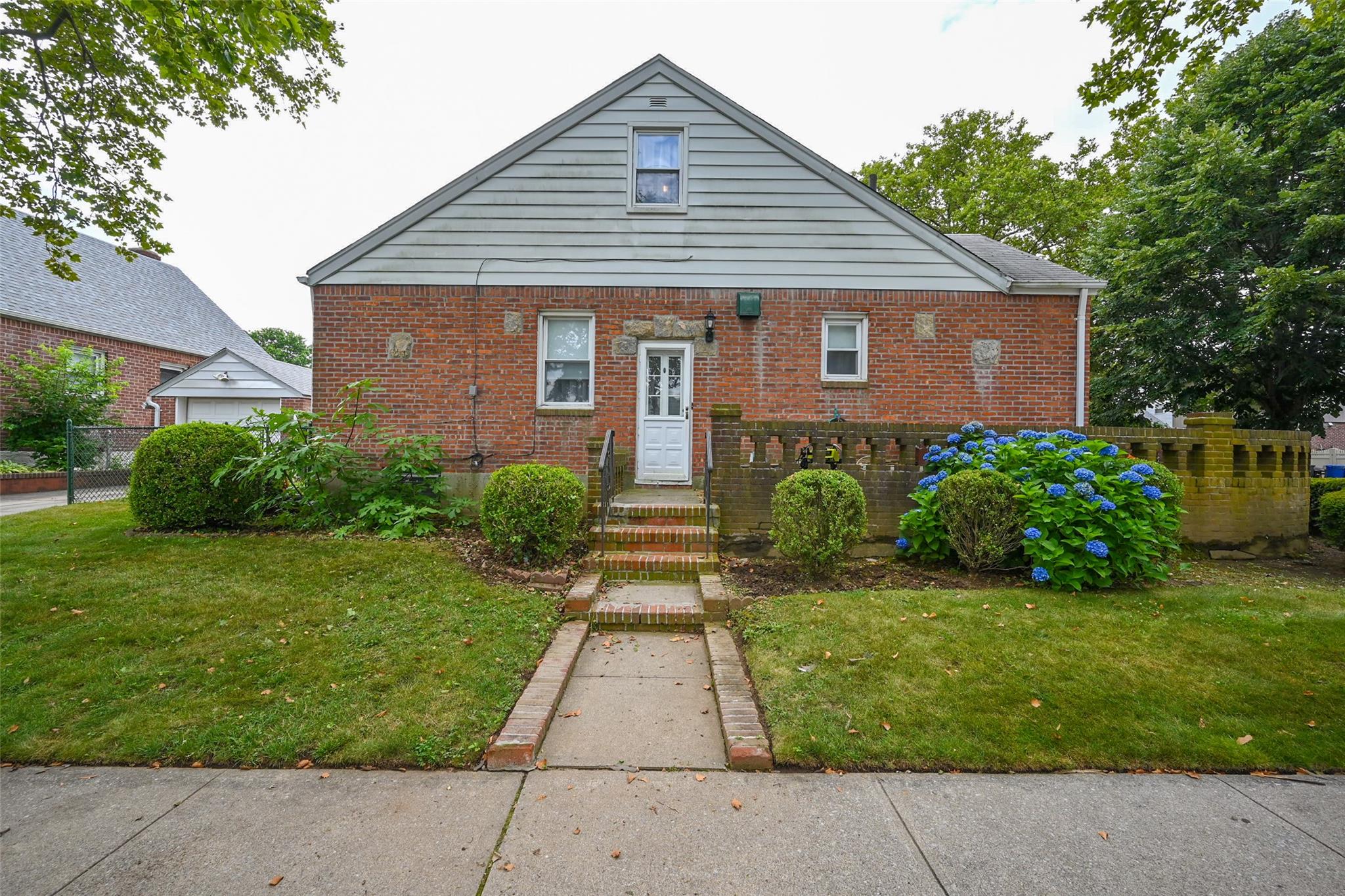 #1 photo, 82-03 247 Street, 皇后區 Bellerose , NY 11426