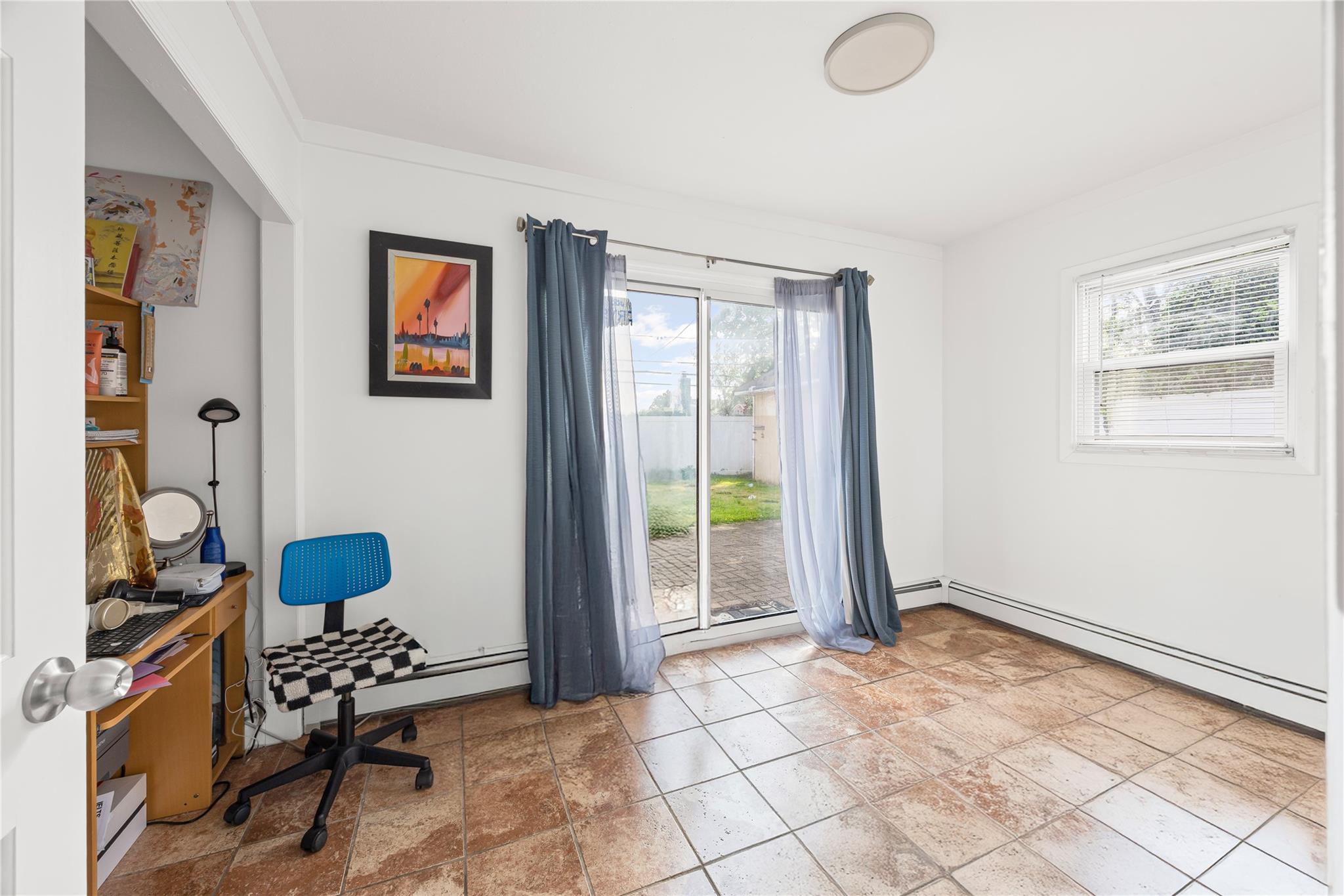 #10 photo, 34 Mill Lane, Levittown , NY 11756