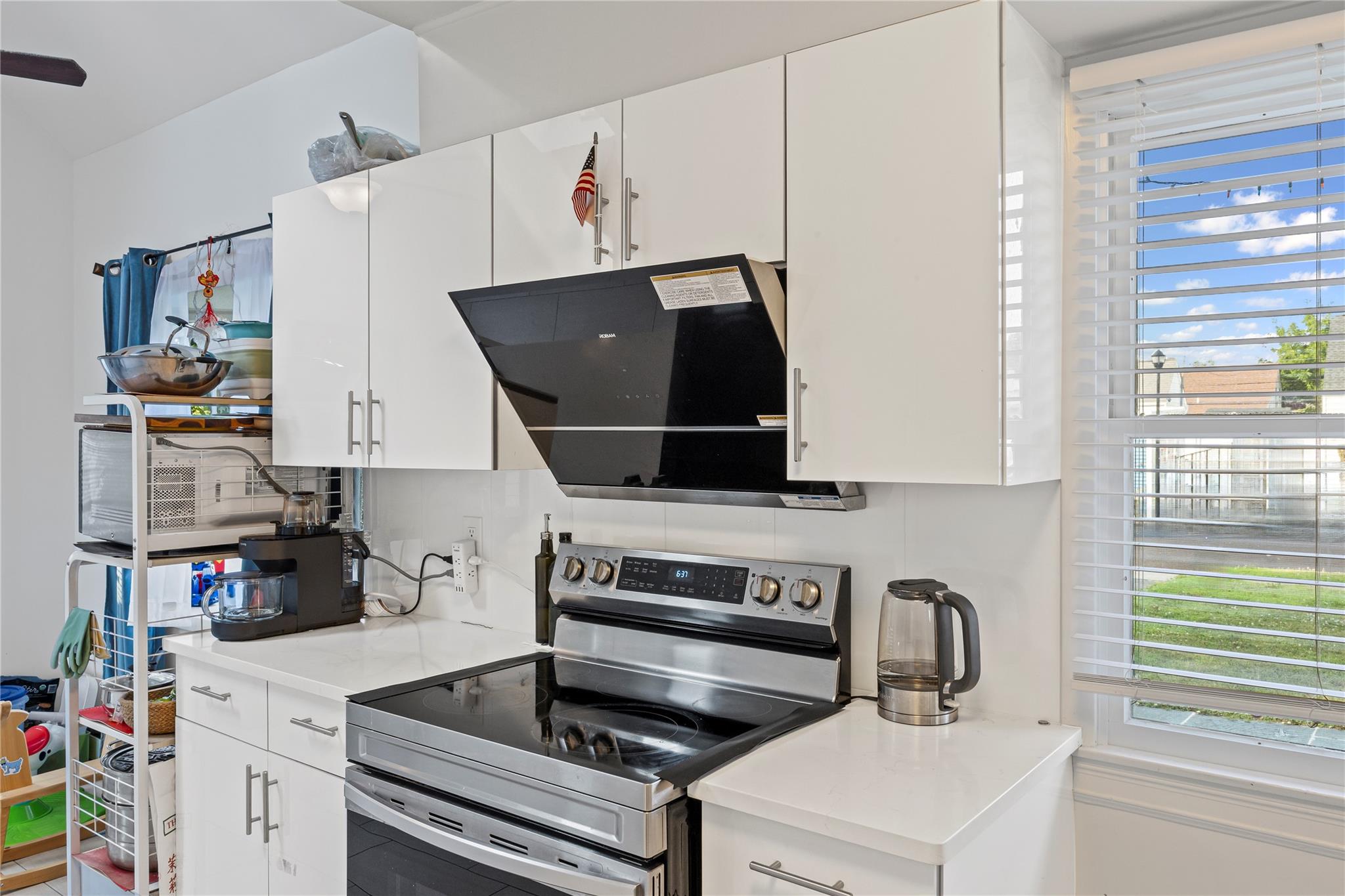 #12 photo, 34 Mill Lane, Levittown , NY 11756