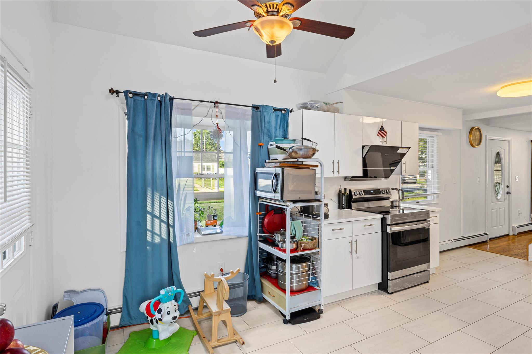 #13 photo, 34 Mill Lane, Levittown , NY 11756