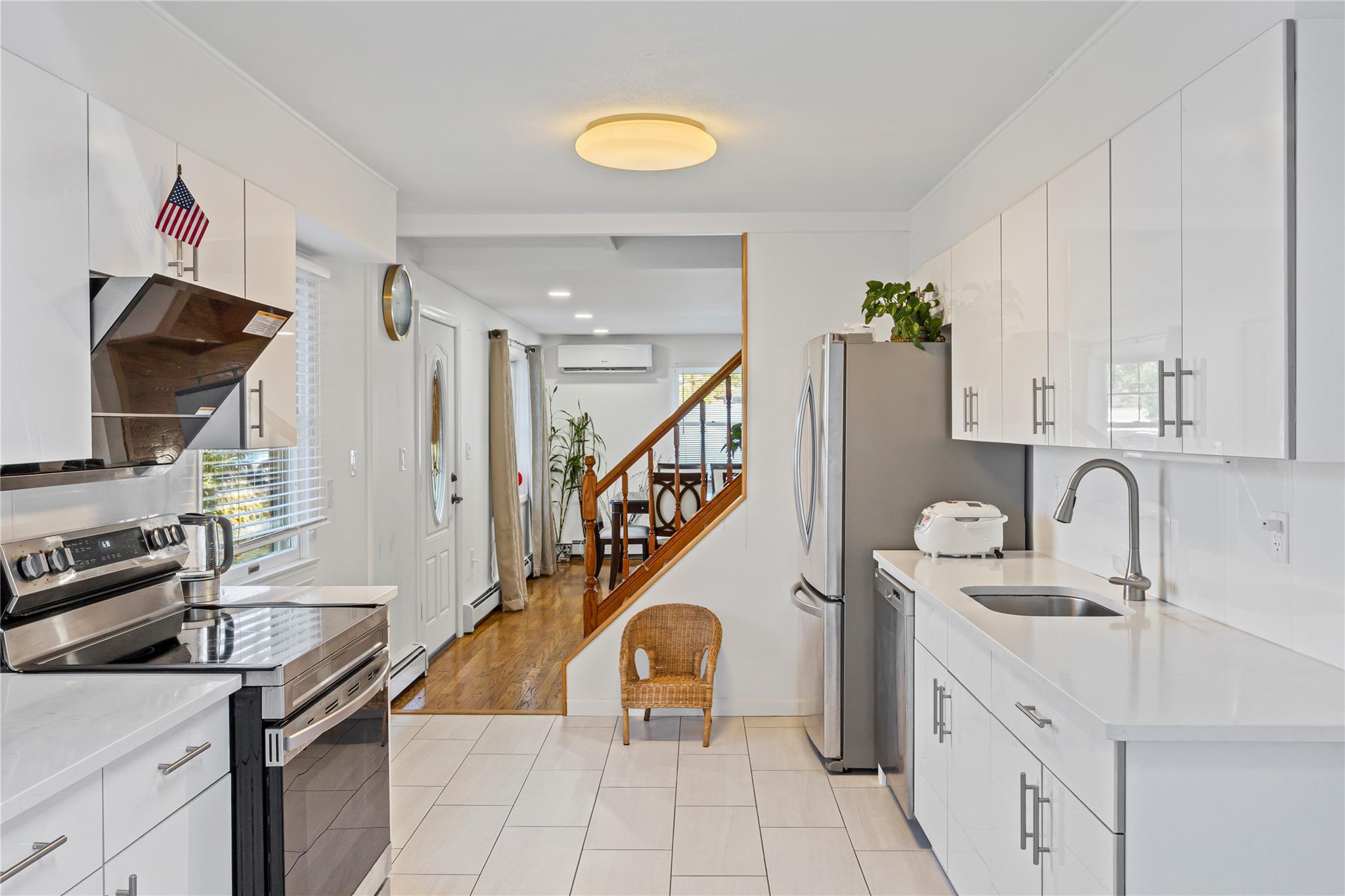 #14 photo, 34 Mill Lane, Levittown , NY 11756