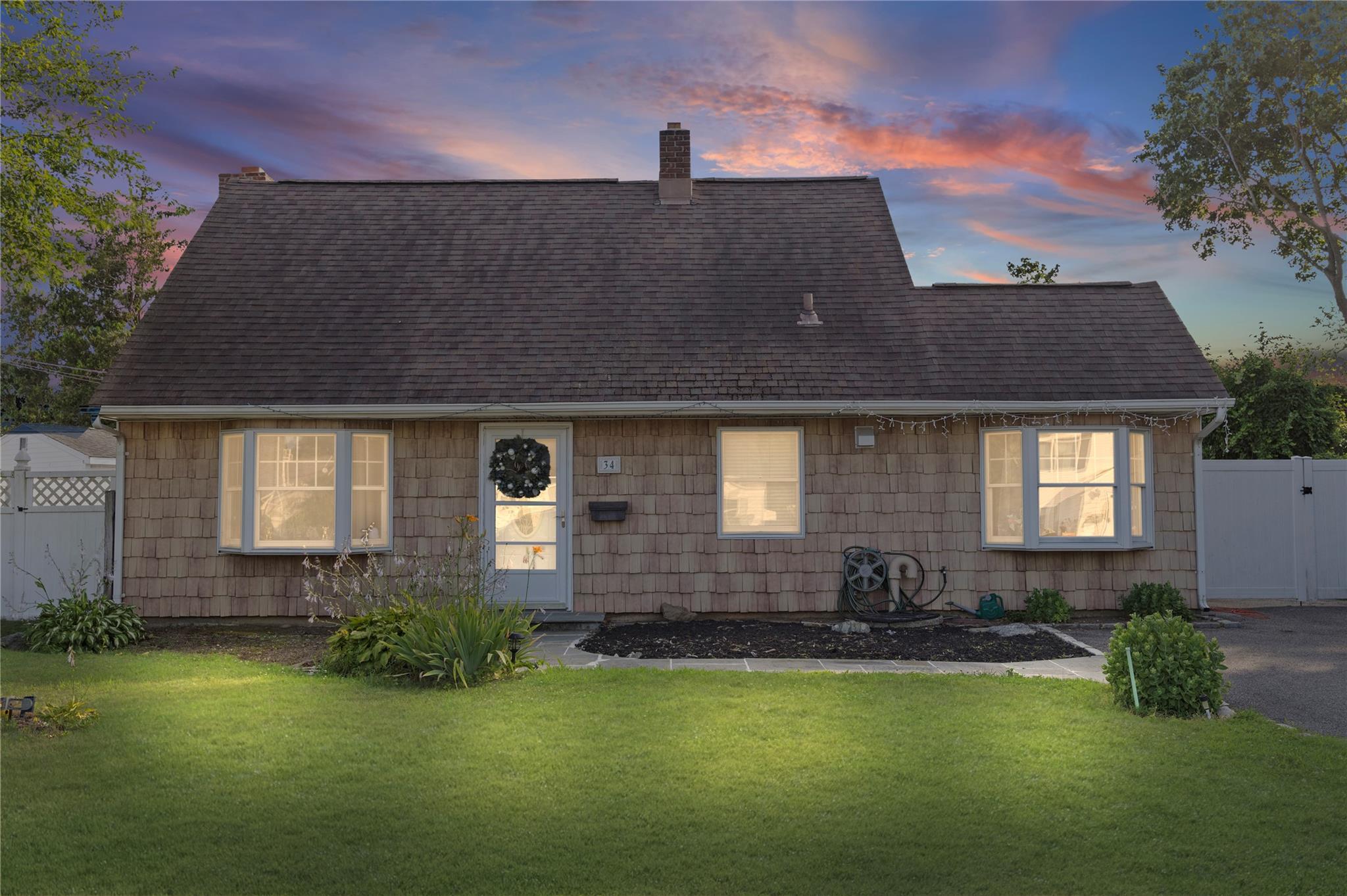 #2 photo, 34 Mill Lane, Levittown , NY 11756