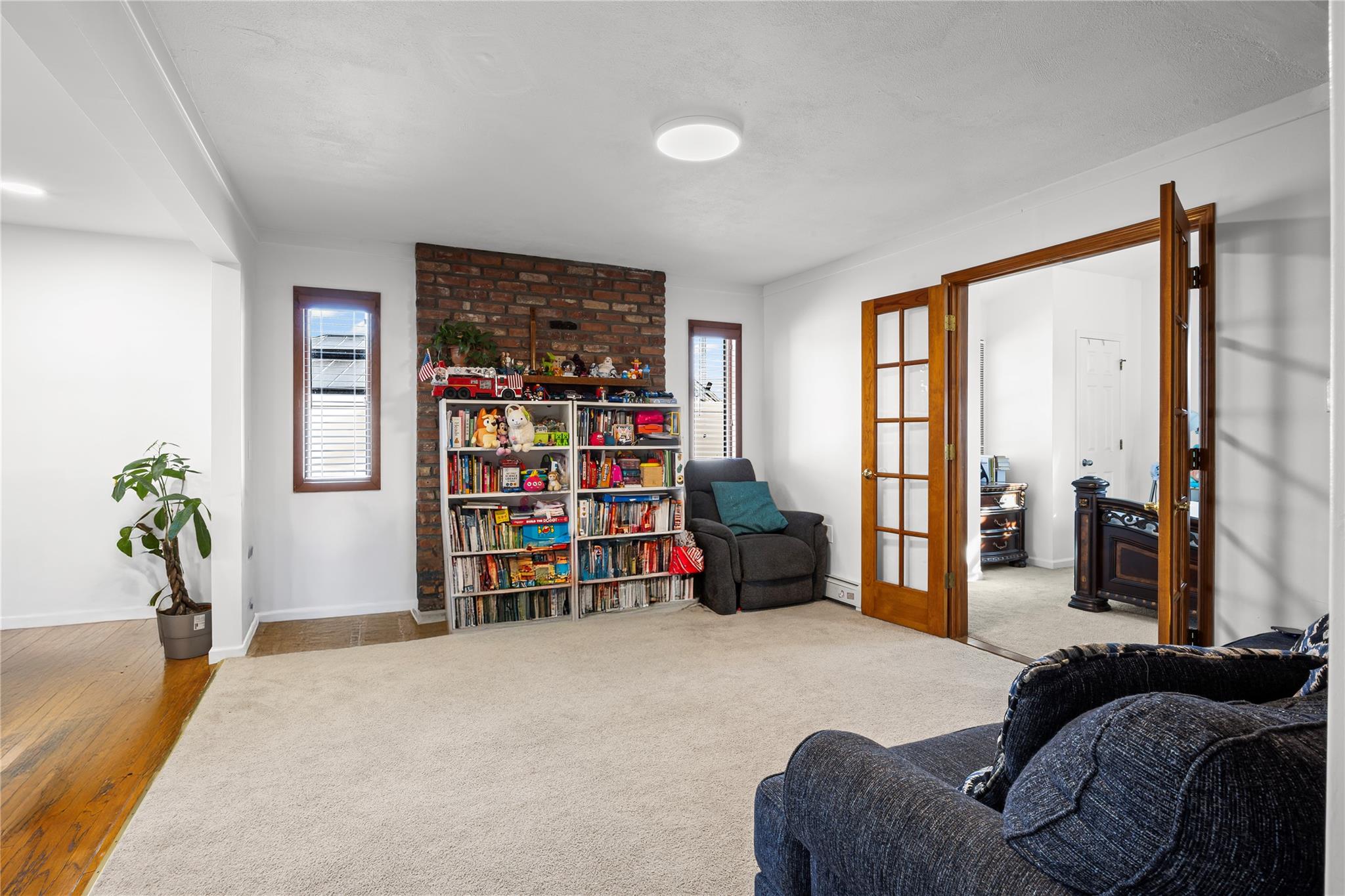 #5 photo, 34 Mill Lane, Levittown , NY 11756