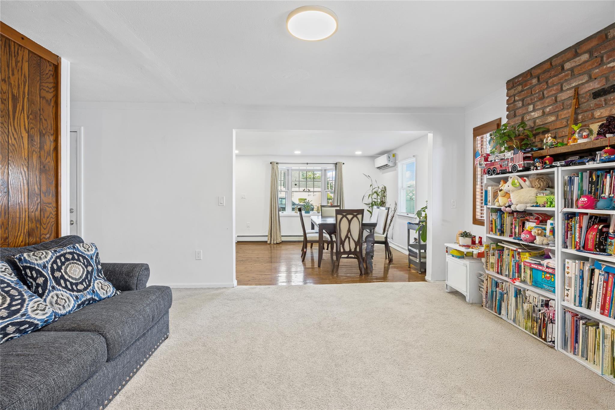 #6 photo, 34 Mill Lane, Levittown , NY 11756