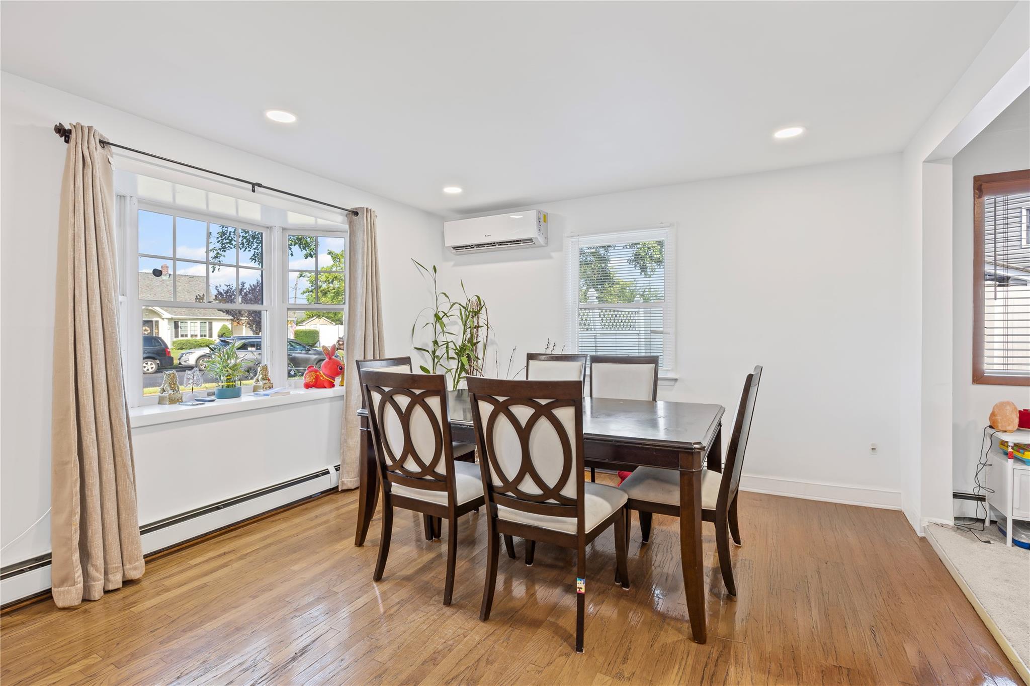 #7 photo, 34 Mill Lane, Levittown , NY 11756