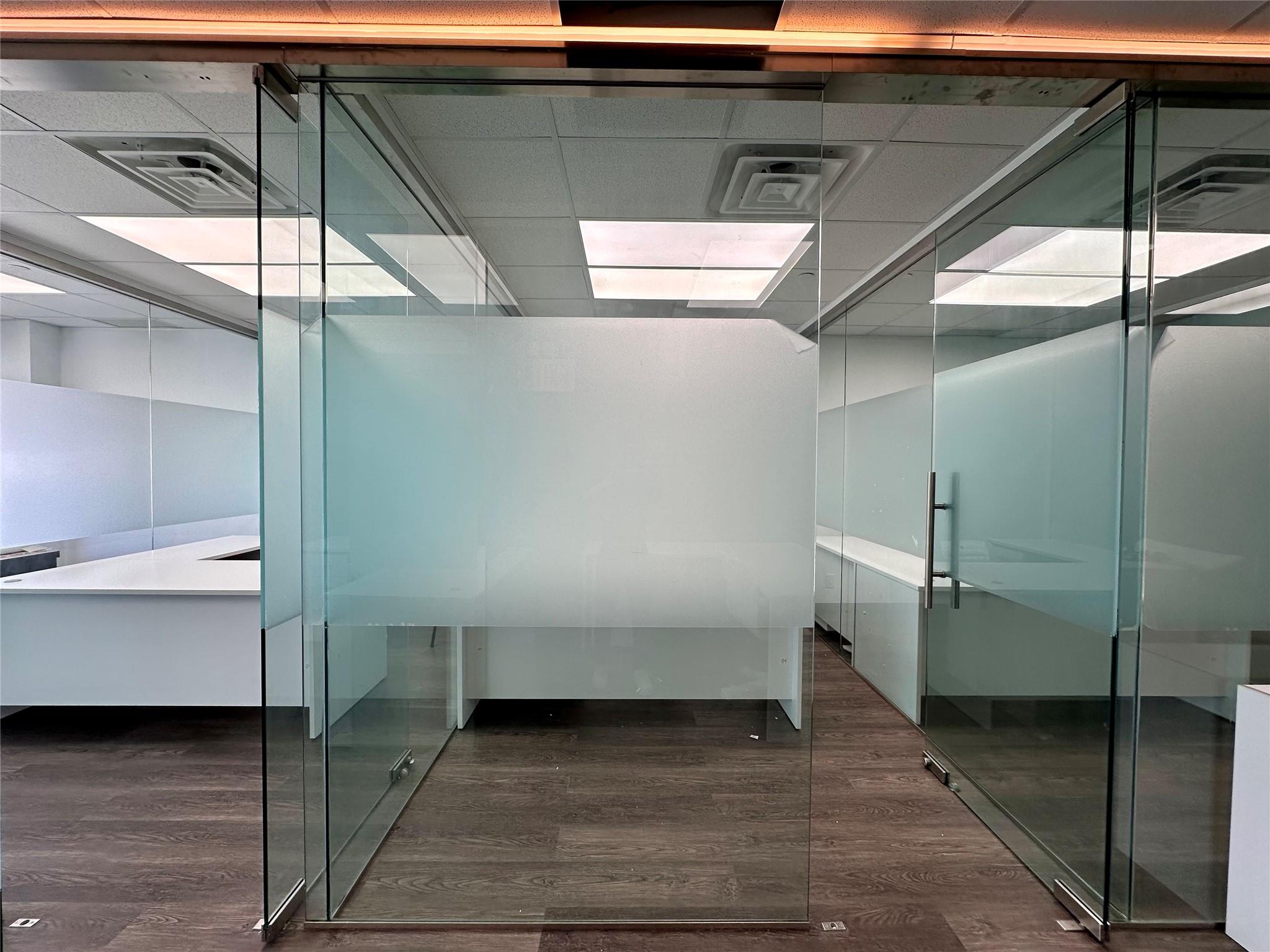 #2 photo, 136-68 Roosevelt Avenue, クイーンズ区 Flushing , NY 11354