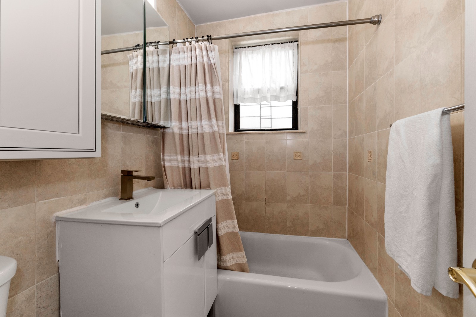 #10 photo, 215-28 47th Ave , #1A, クイーンズ区 Bayside , NY 11361