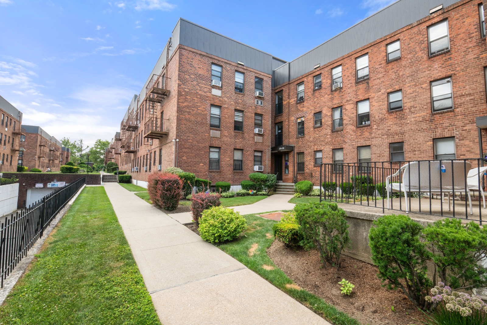 #17 photo, 215-28 47th Ave , #1A, クイーンズ区 Bayside , NY 11361